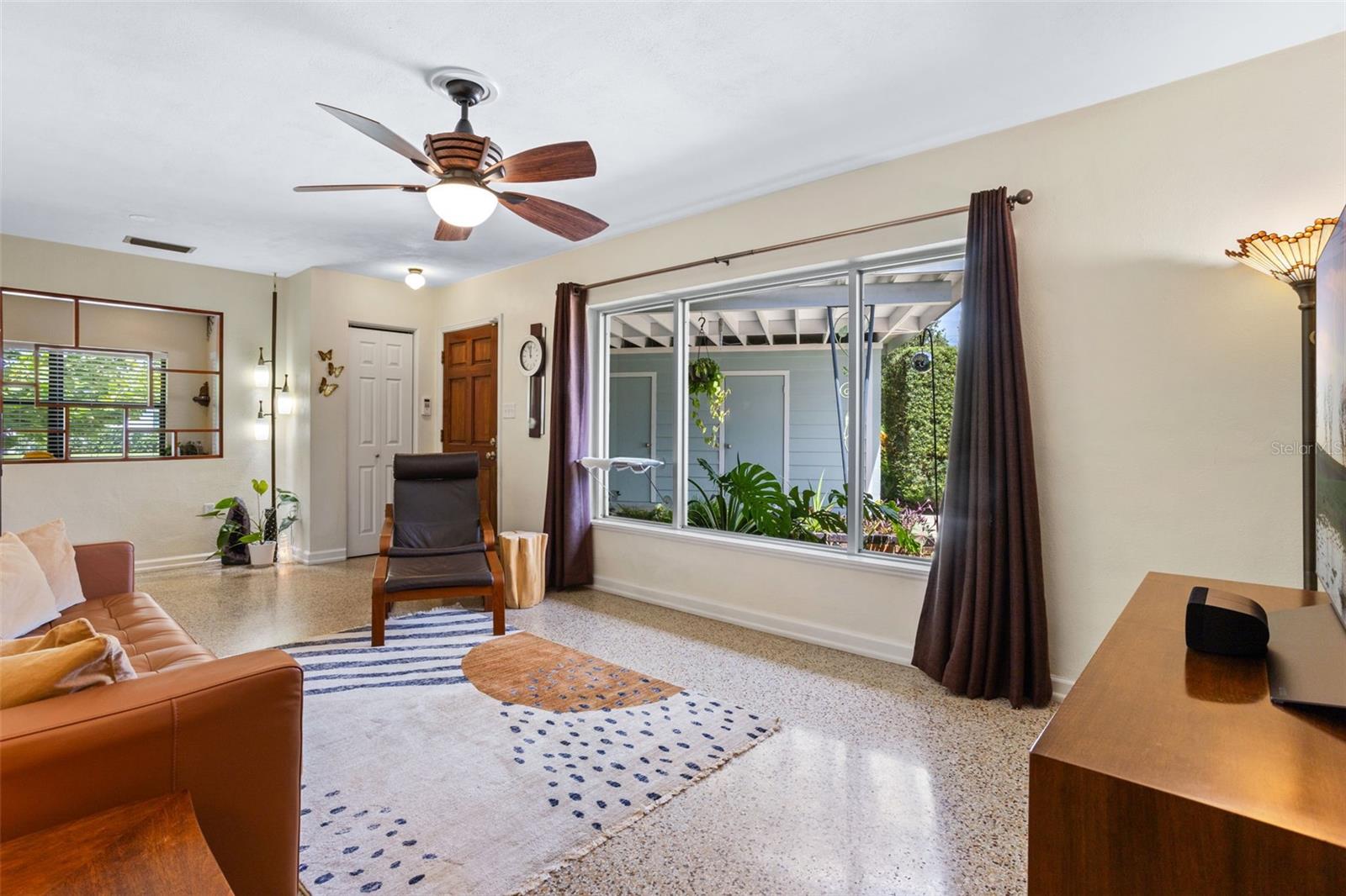 Image 11 of 45 For 4028 Ibis Drive