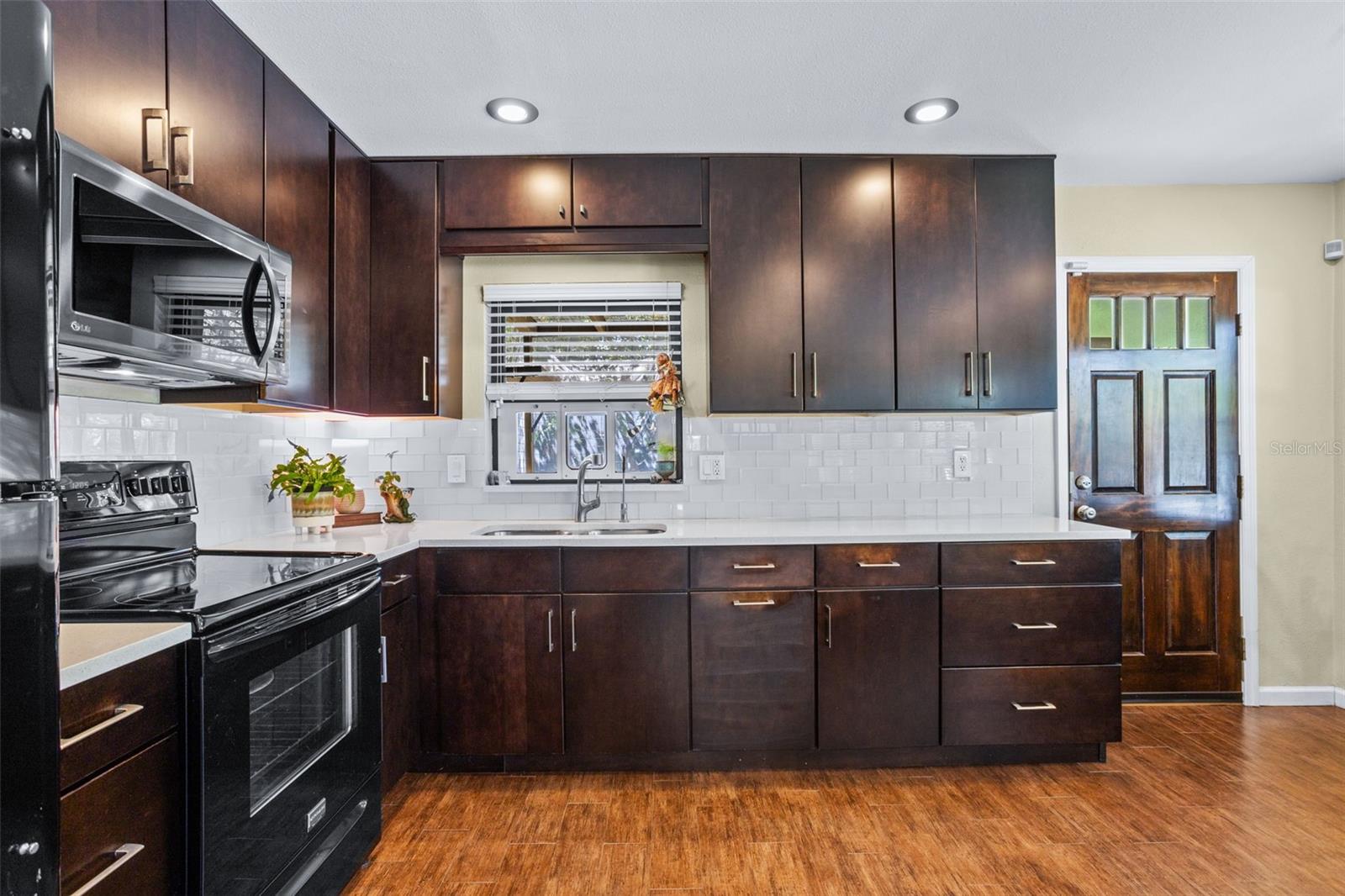 Image 14 of 45 For 4028 Ibis Drive
