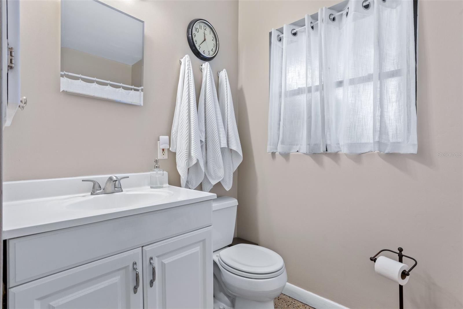 Image 24 of 45 For 4028 Ibis Drive