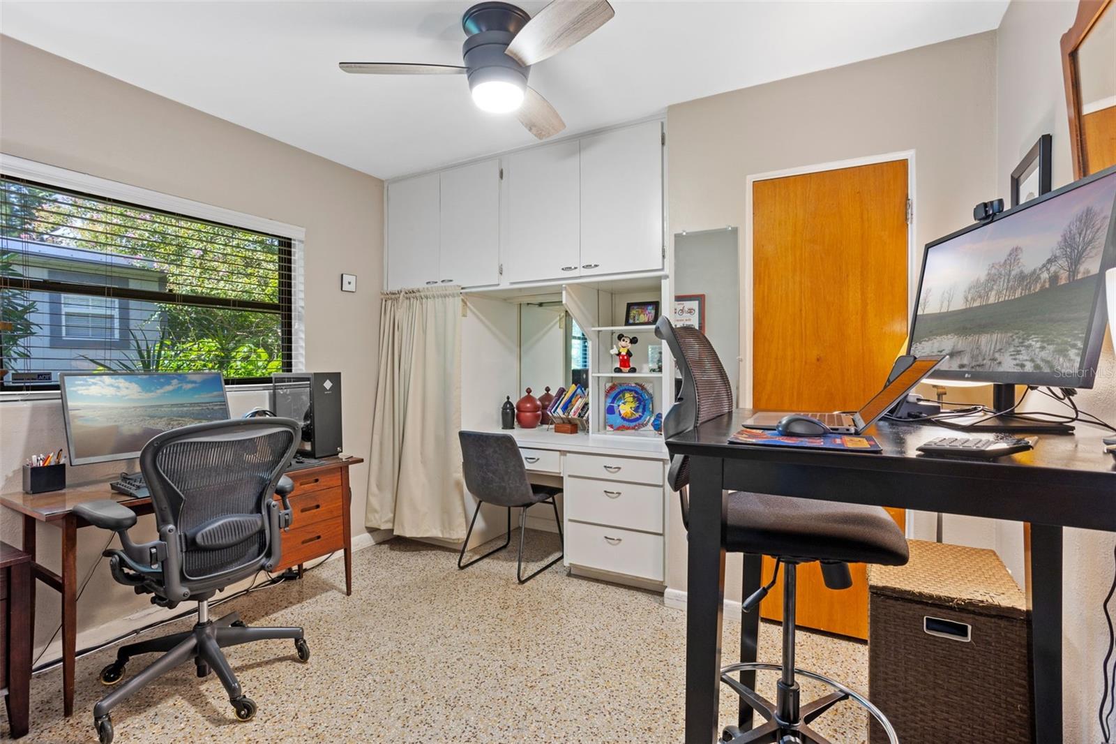 Image 28 of 45 For 4028 Ibis Drive