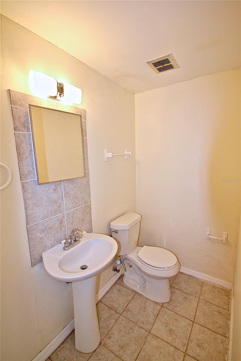 Image 15 of 25 For 1806 Cedar Avenue