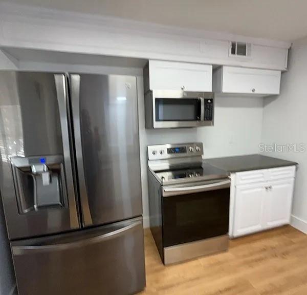 Image 4 of 20 For 4615 Mars Court