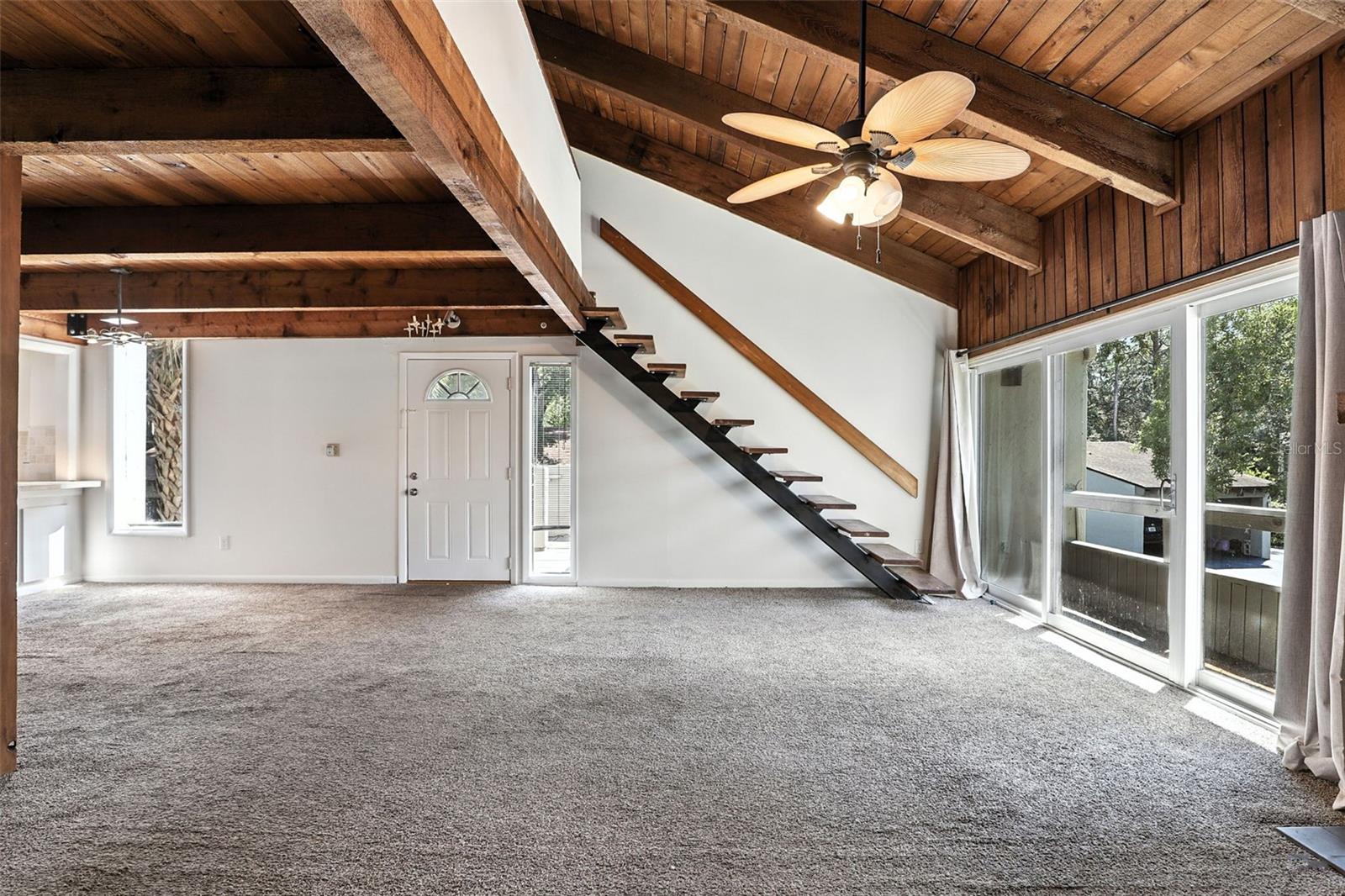 Image 18 of 40 For 211 Fairway Drive 211