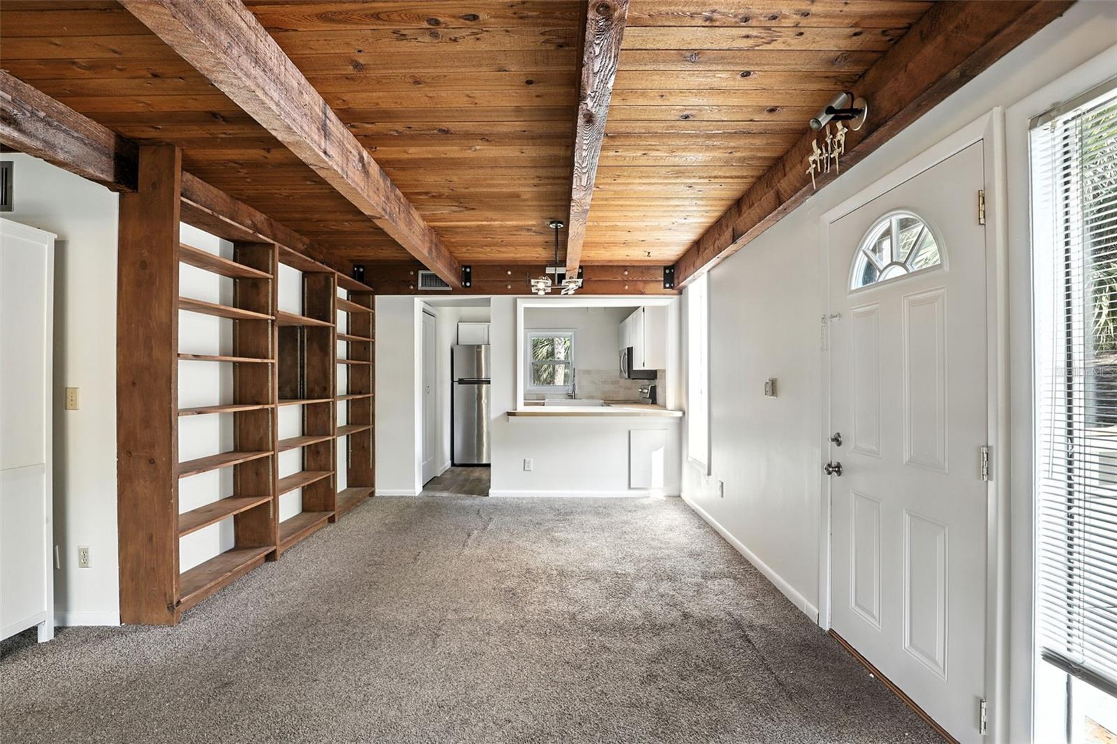 Image 21 of 40 For 211 Fairway Drive 211