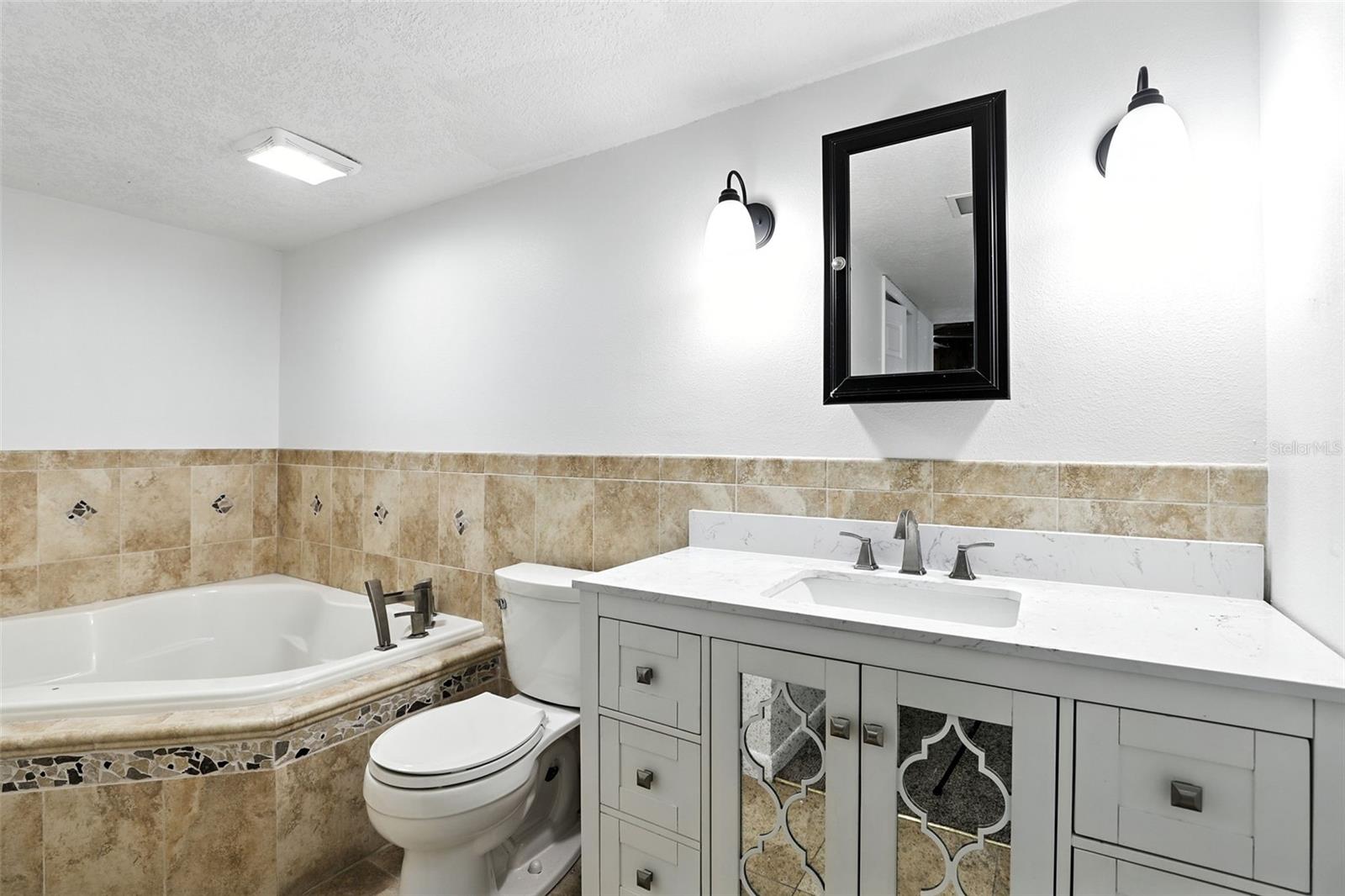 Image 32 of 40 For 211 Fairway Drive 211