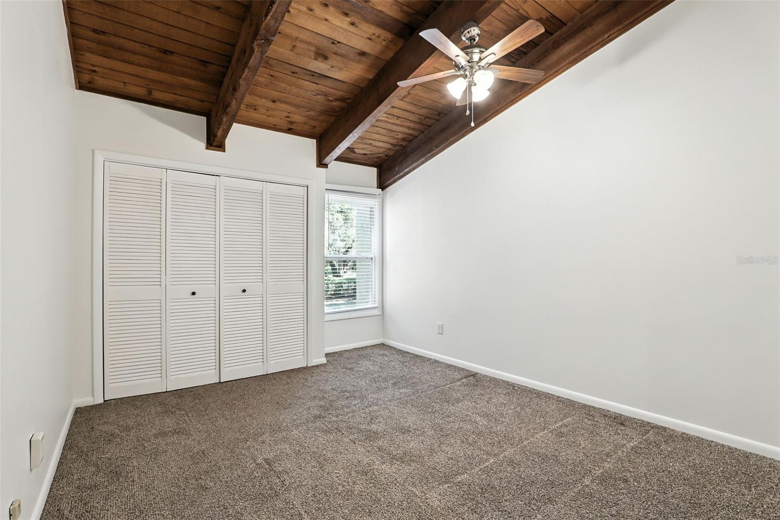Image 36 of 40 For 211 Fairway Drive 211