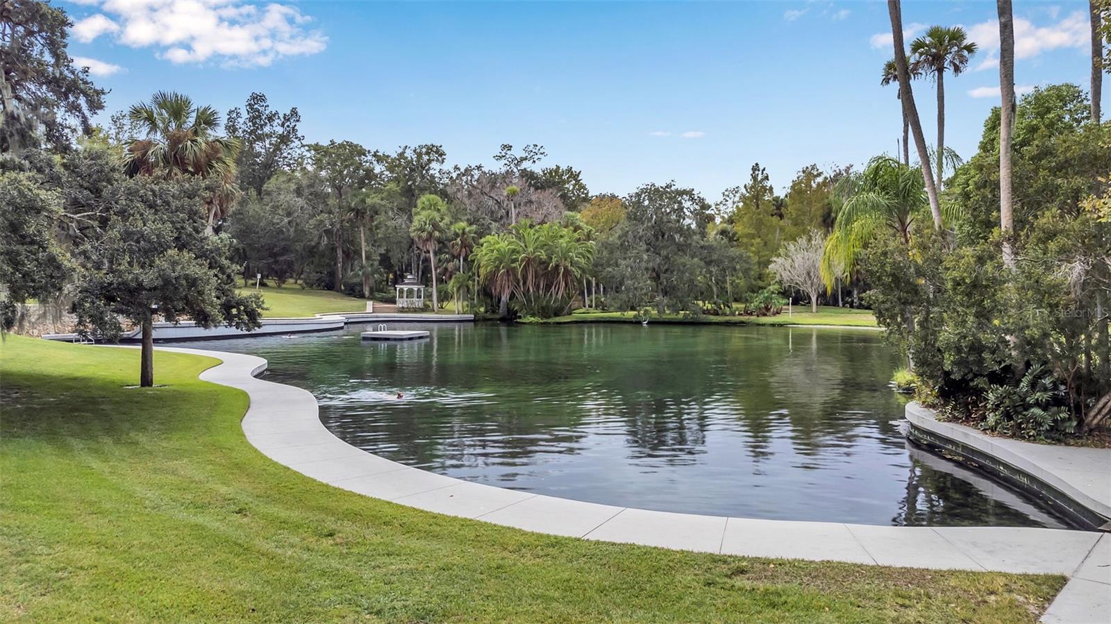 Image 7 of 40 For 211 Fairway Drive 211