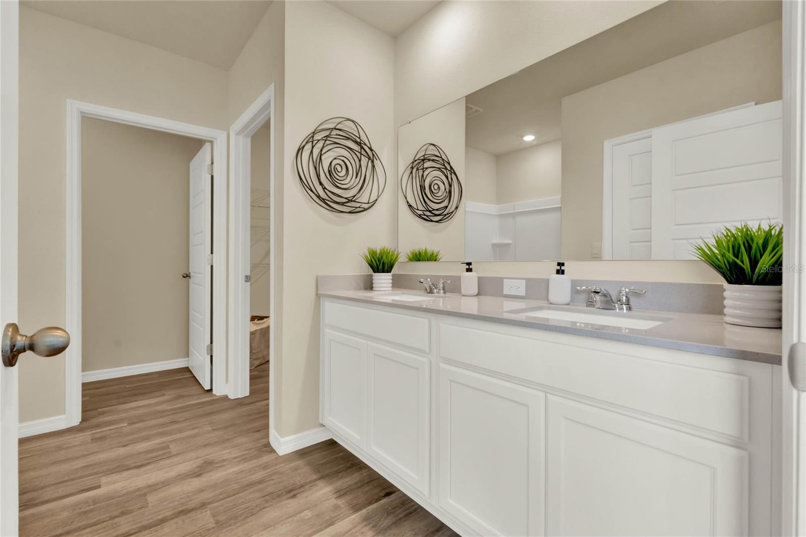 Image 22 of 27 For 4210 Evernia Road