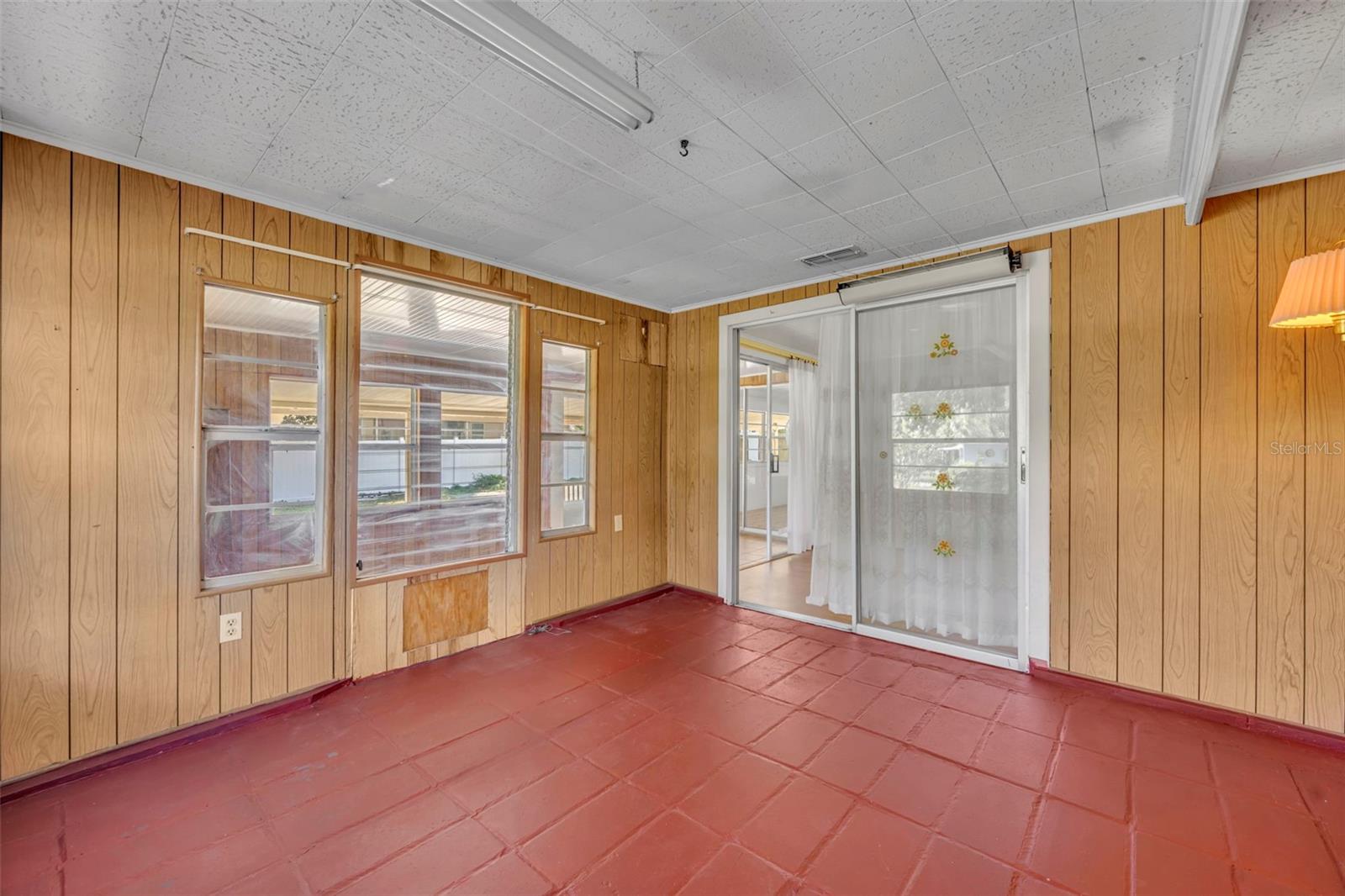 Image 21 of 33 For 114 Fruitwood Ave