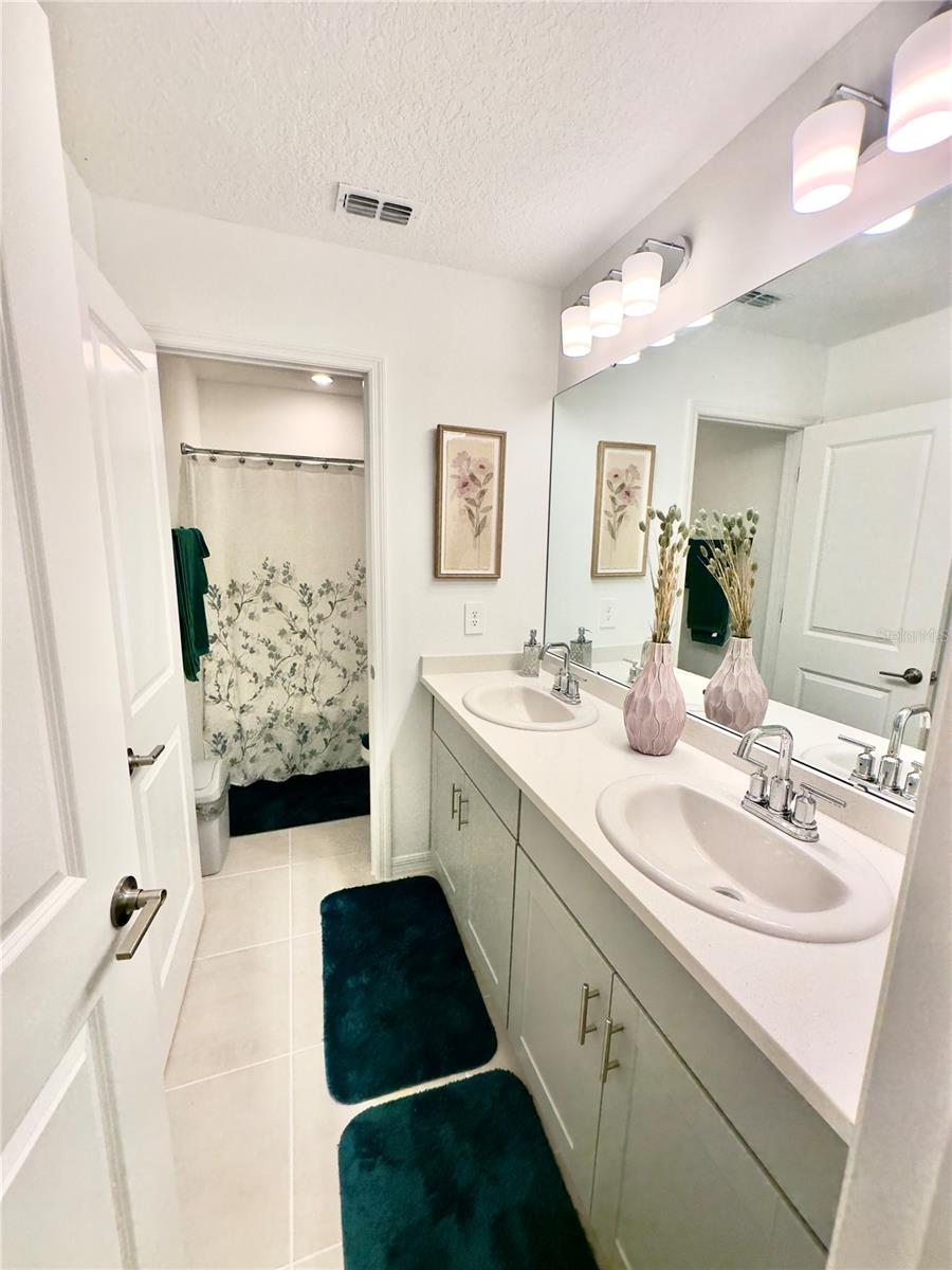 Image 25 of 30 For 1068 Calico Pointe Circle