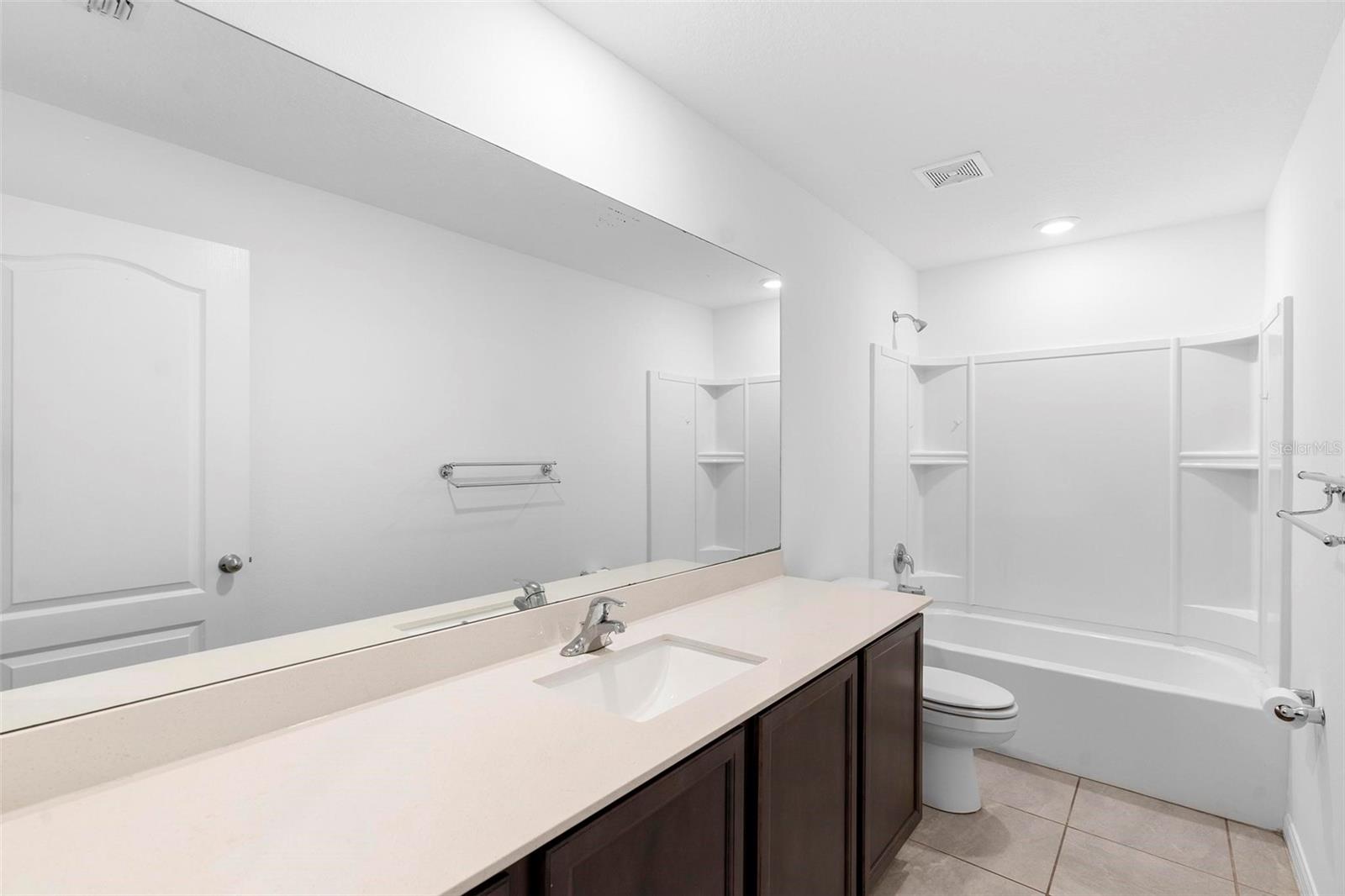 Image 18 of 41 For 2753 Brierdale Drive