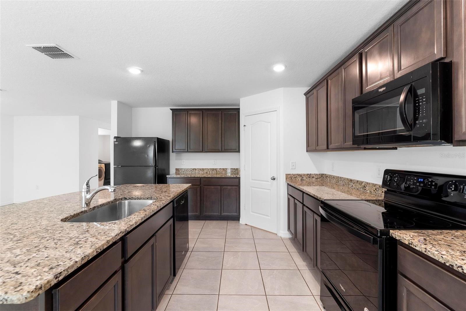 Image 9 of 41 For 2753 Brierdale Drive