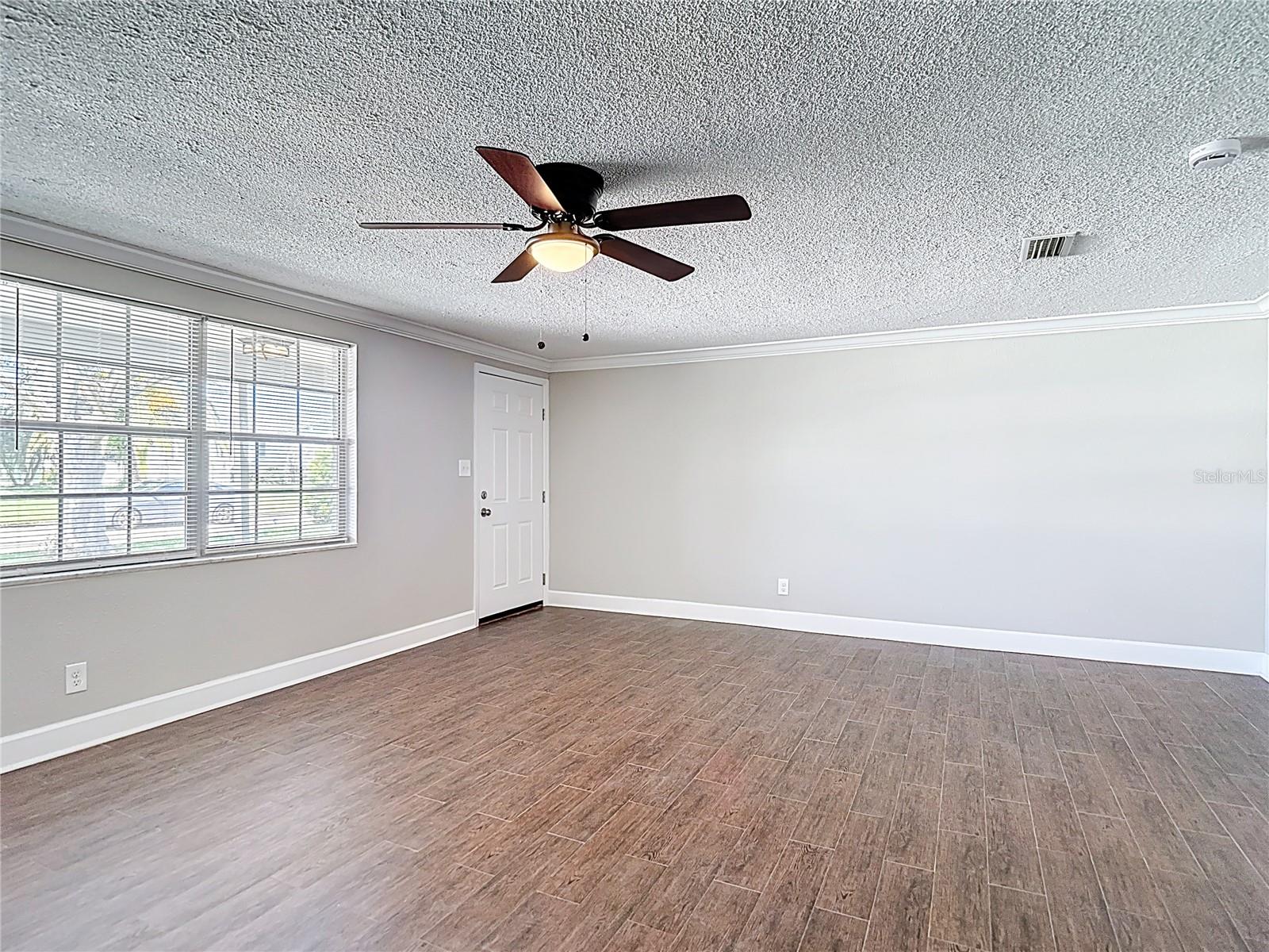 Image 11 of 53 For 13732 Plumosa Avenue