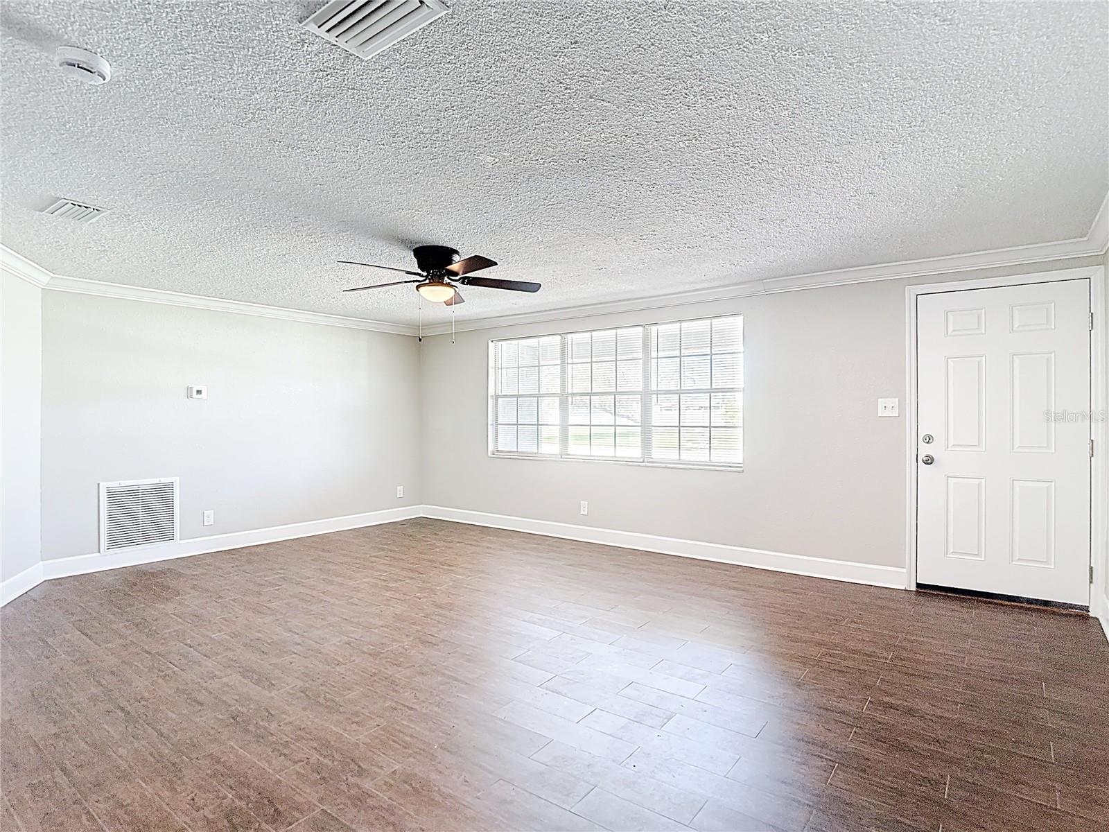 Image 12 of 53 For 13732 Plumosa Avenue