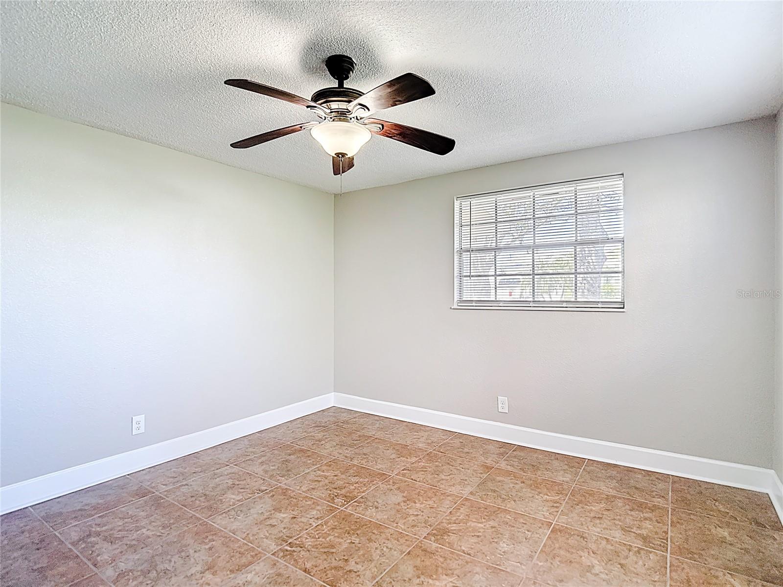 Image 31 of 53 For 13732 Plumosa Avenue