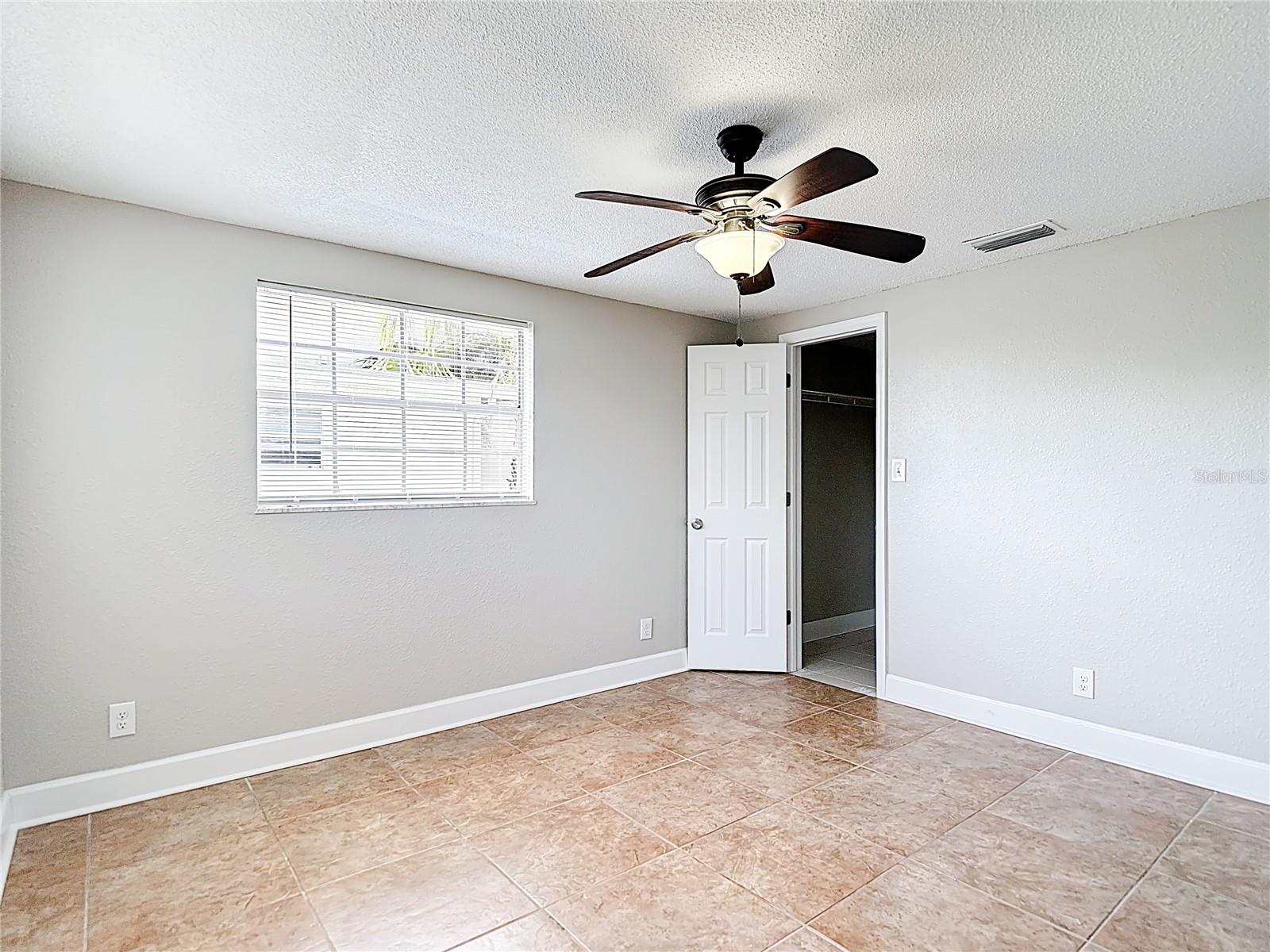 Image 34 of 53 For 13732 Plumosa Avenue