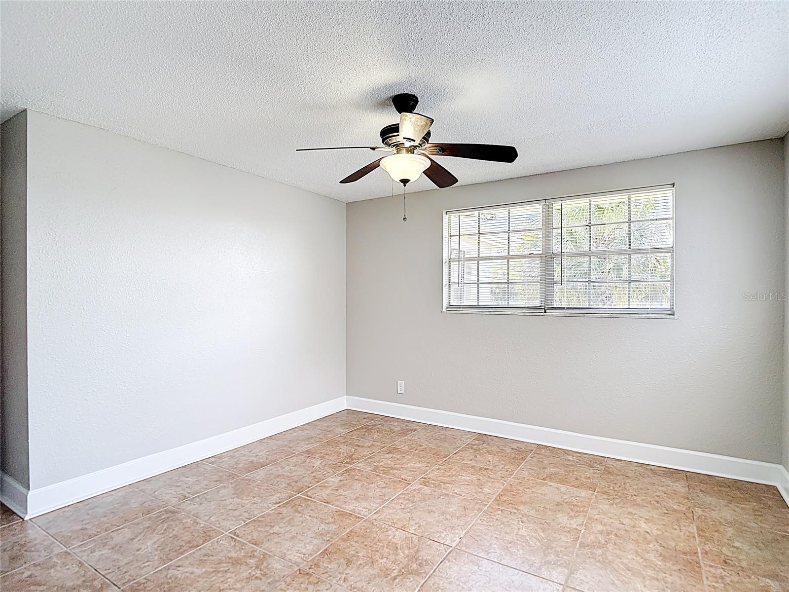 Image 36 of 53 For 13732 Plumosa Avenue