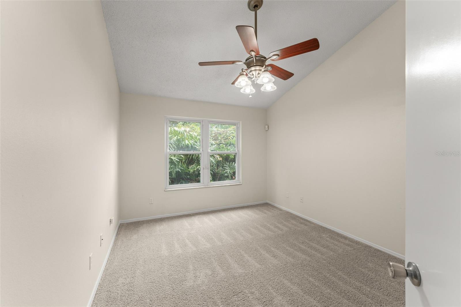 Image 4 of 42 For 10506 Huntridge Road