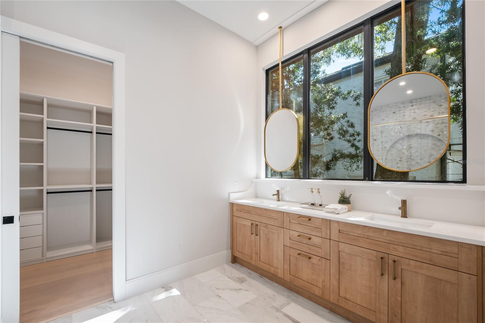 Listing photo id 15 for 1751 Glencoe Road