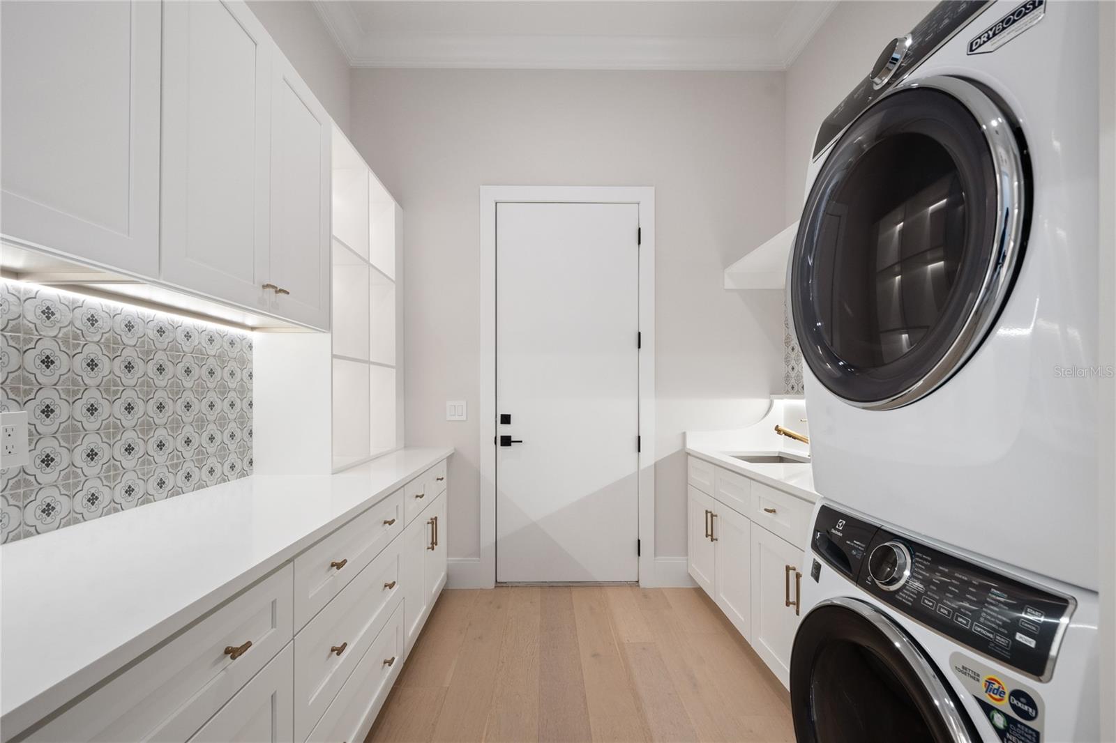 Listing photo id 18 for 1751 Glencoe Road