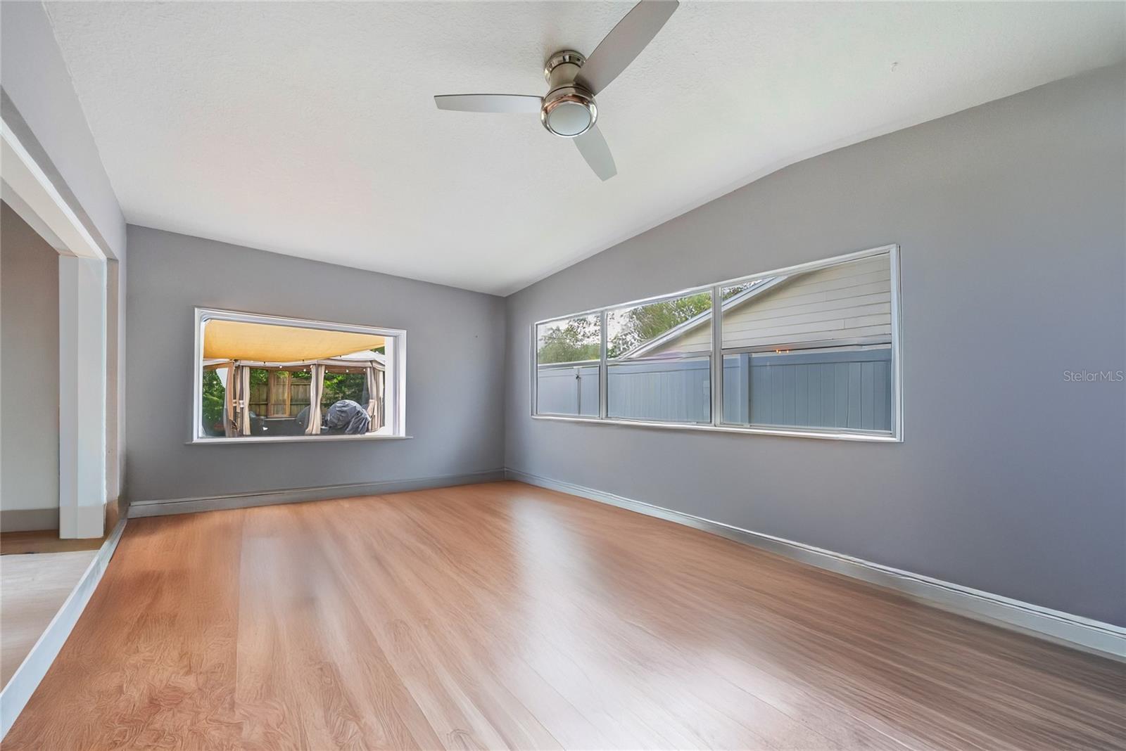 Image 7 of 18 For 4530 Loring Place
