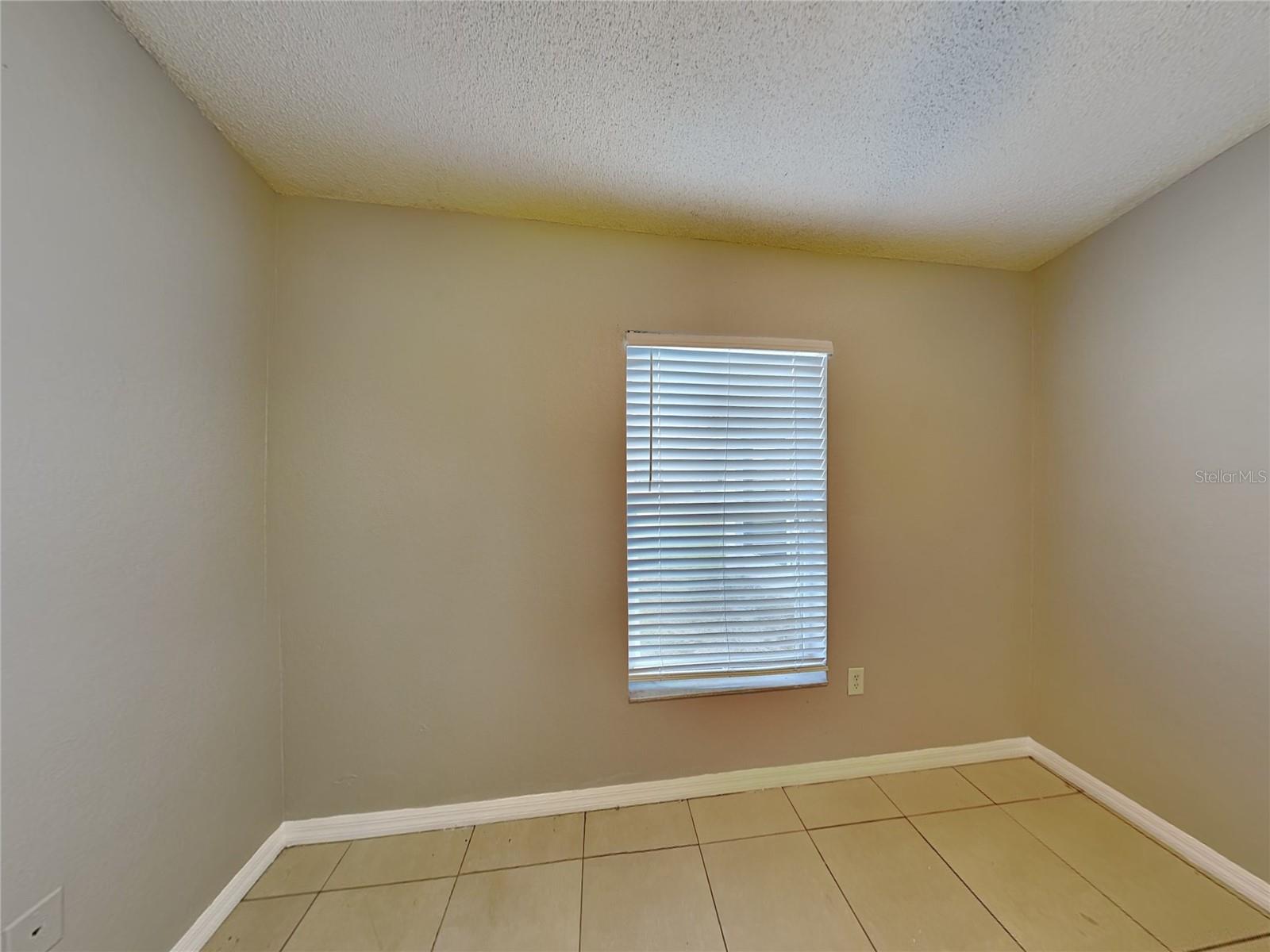 Image 10 of 15 For 160 Kings Pond Avenue