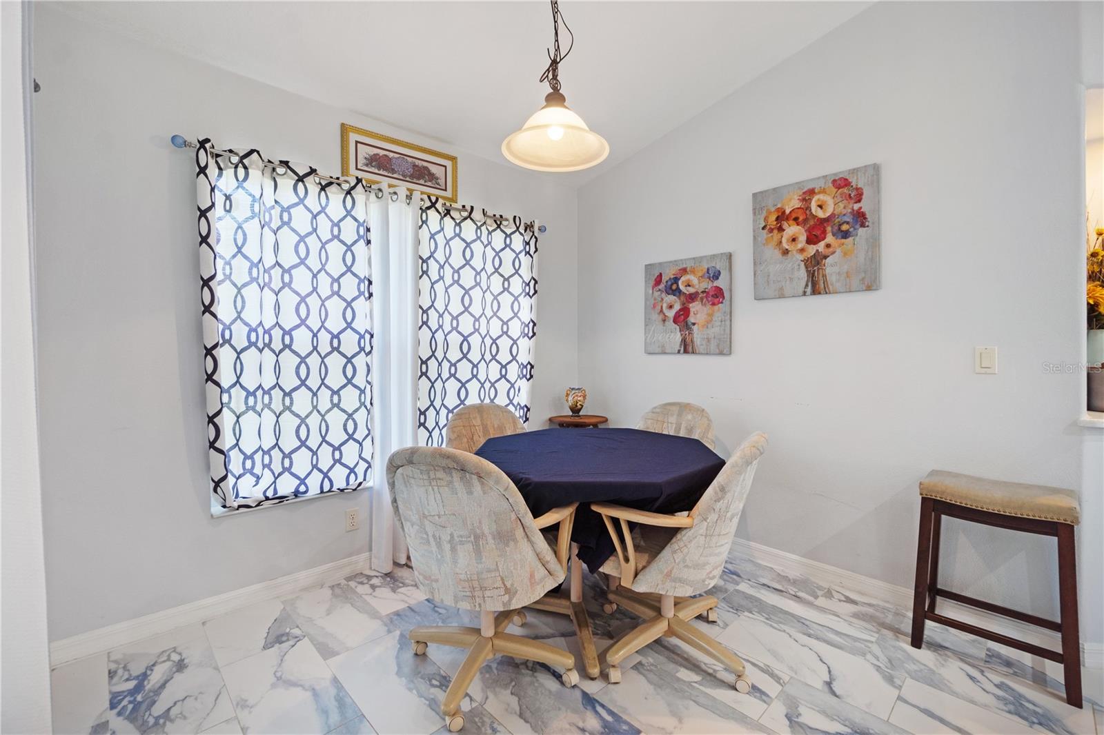 Image 16 of 35 For 27437 Desert Rose Court