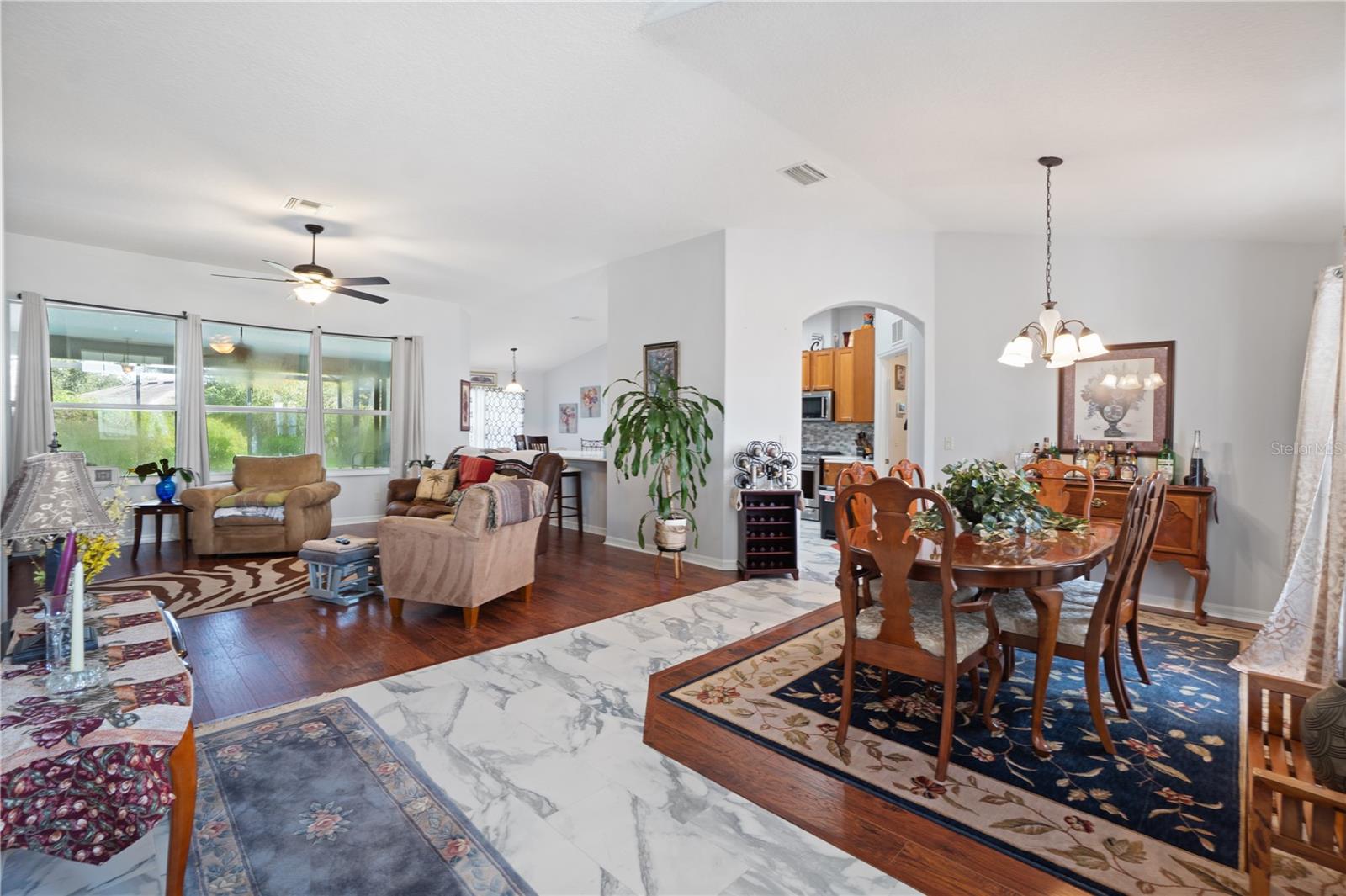 Image 6 of 35 For 27437 Desert Rose Court