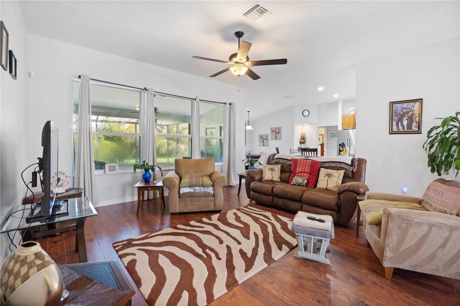Image 9 of 35 For 27437 Desert Rose Court