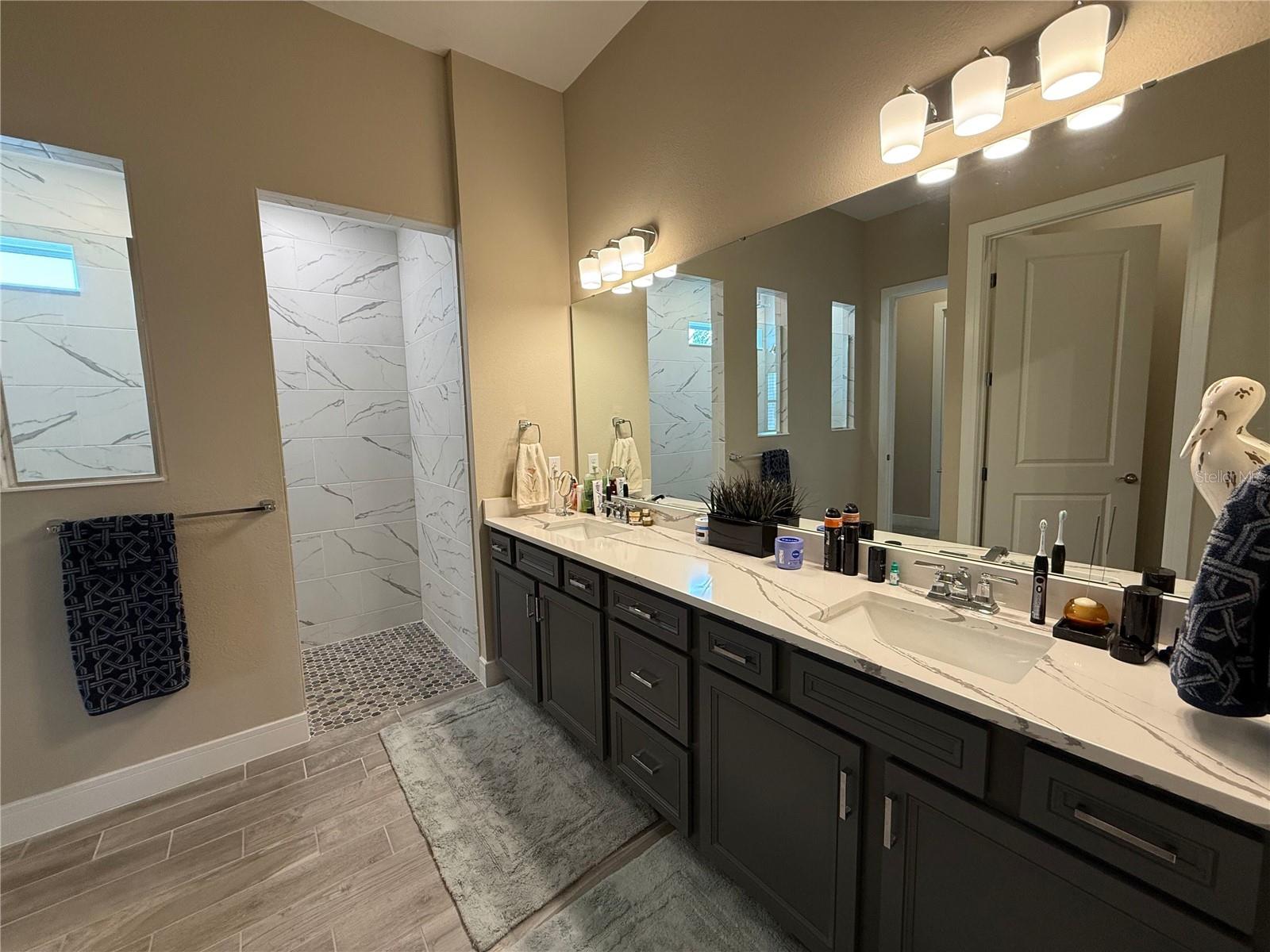 Image 18 of 27 For 15351 Willow Ridge Drive