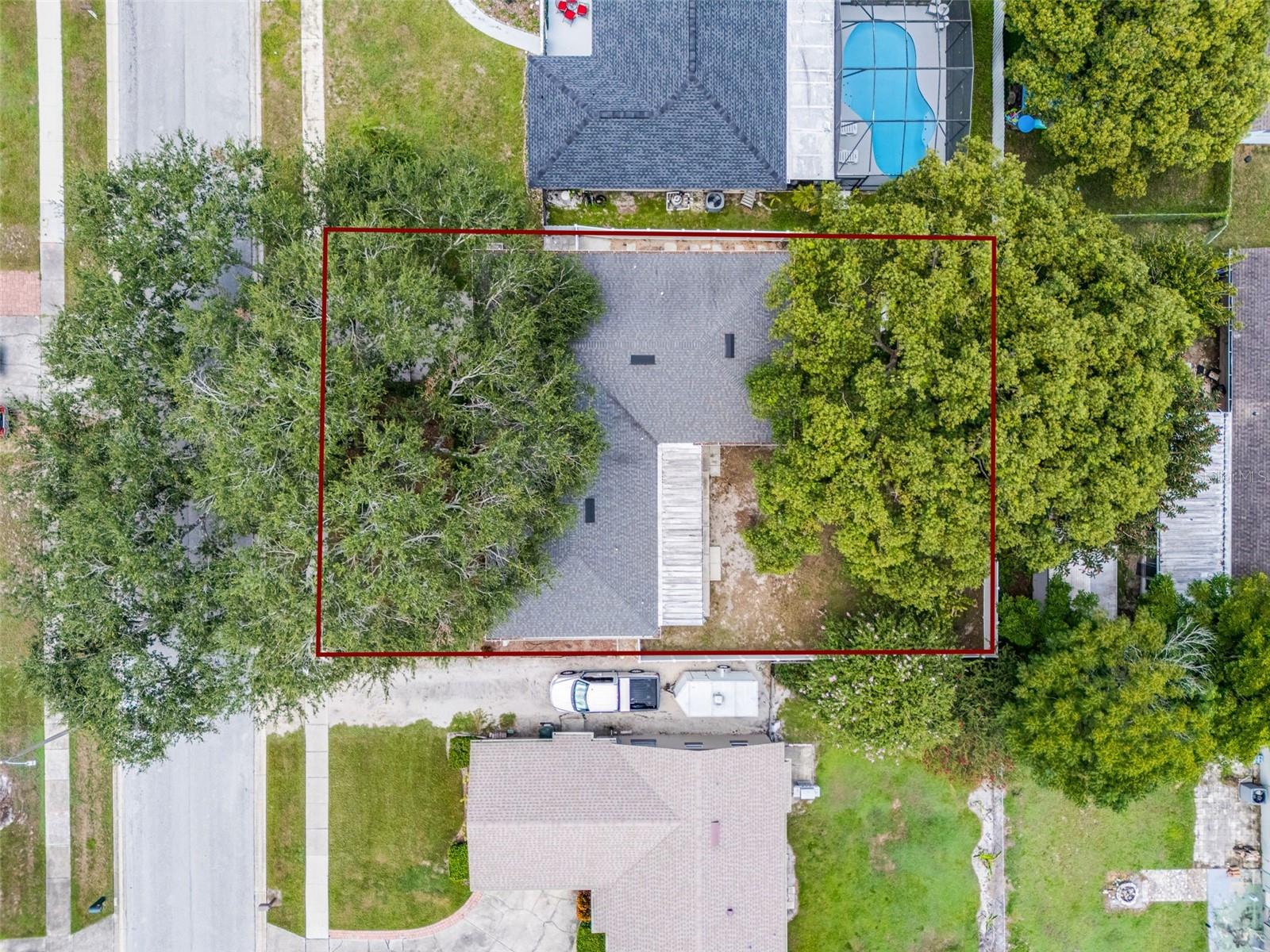 Image 37 of 41 For 618 Aldama Court
