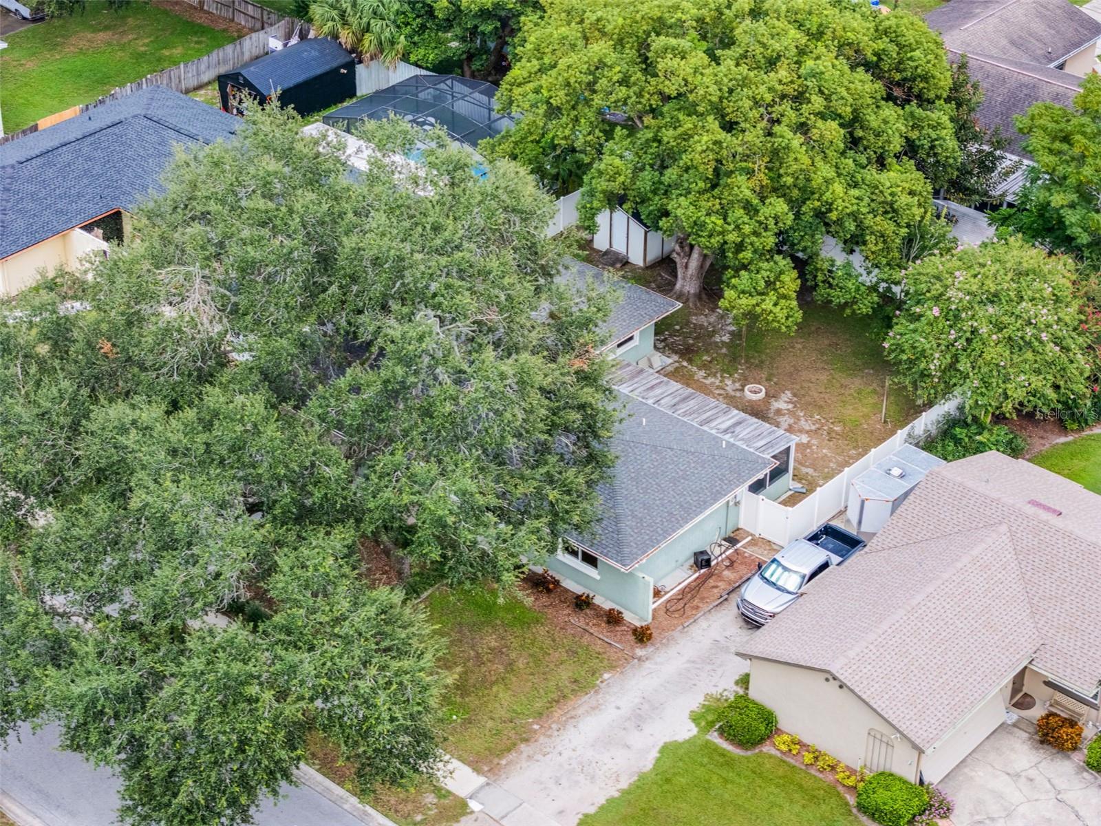 Image 40 of 41 For 618 Aldama Court