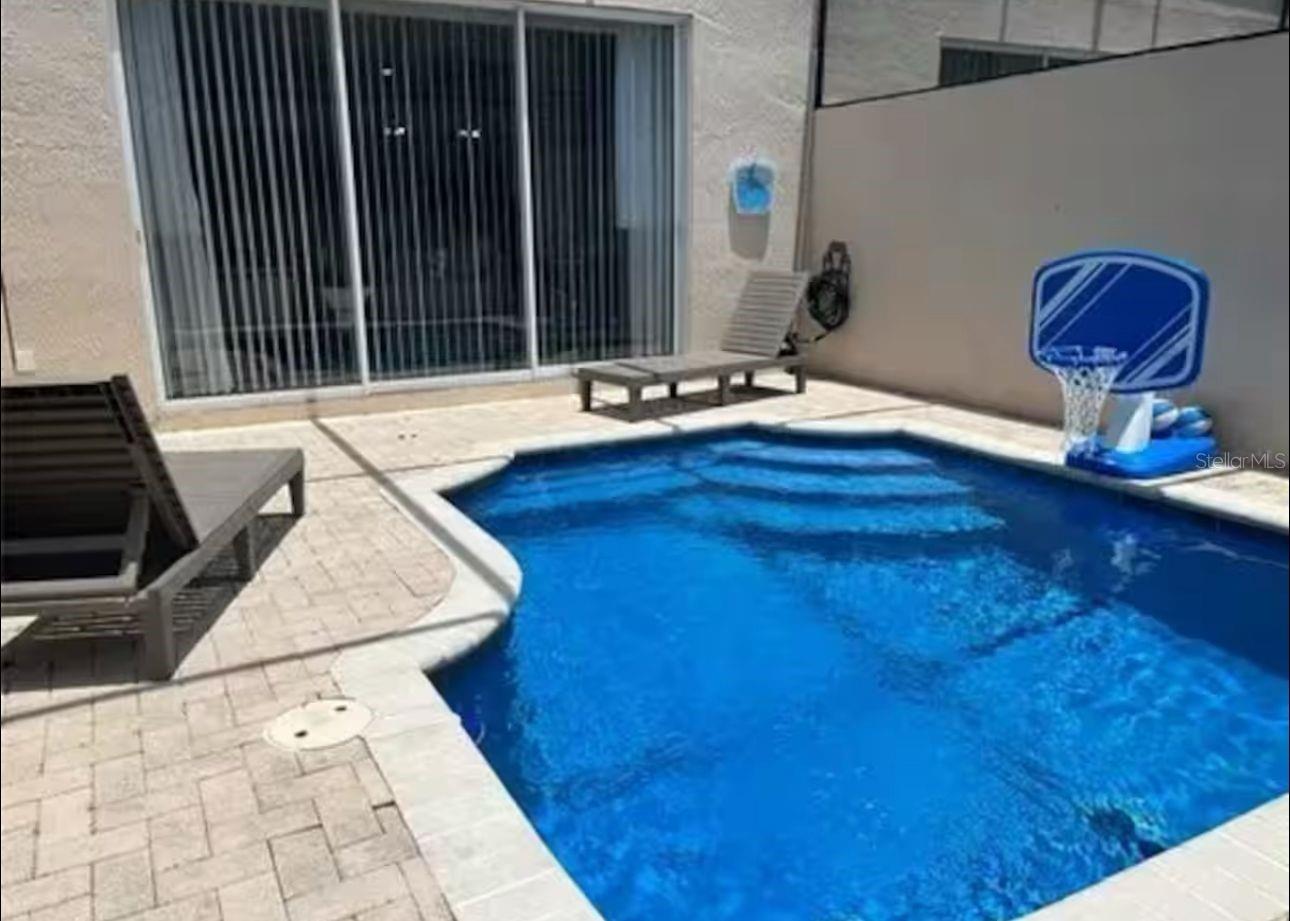 Image 11 of 34 For 2381 Silver Palm Drive