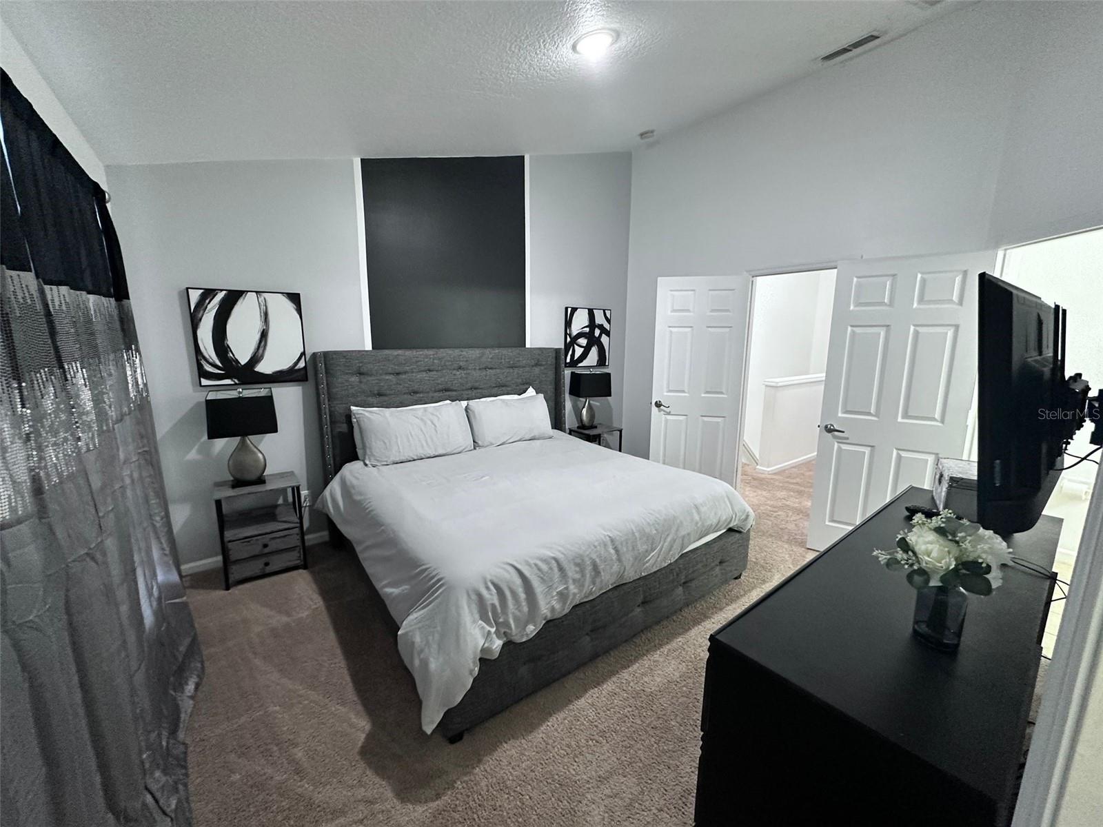 Image 24 of 34 For 2381 Silver Palm Drive