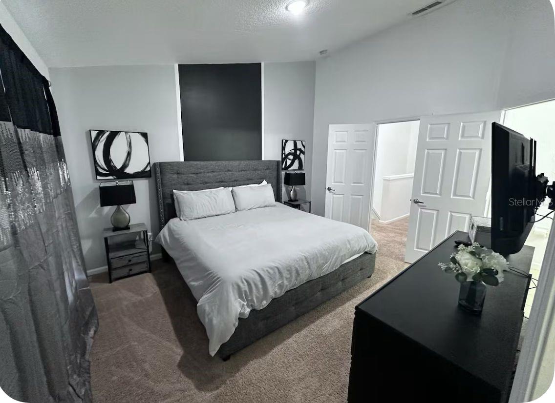 Image 26 of 34 For 2381 Silver Palm Drive