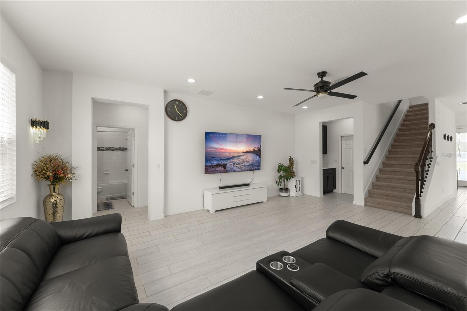 Image 20 of 61 For 1154 Chase Austin Way