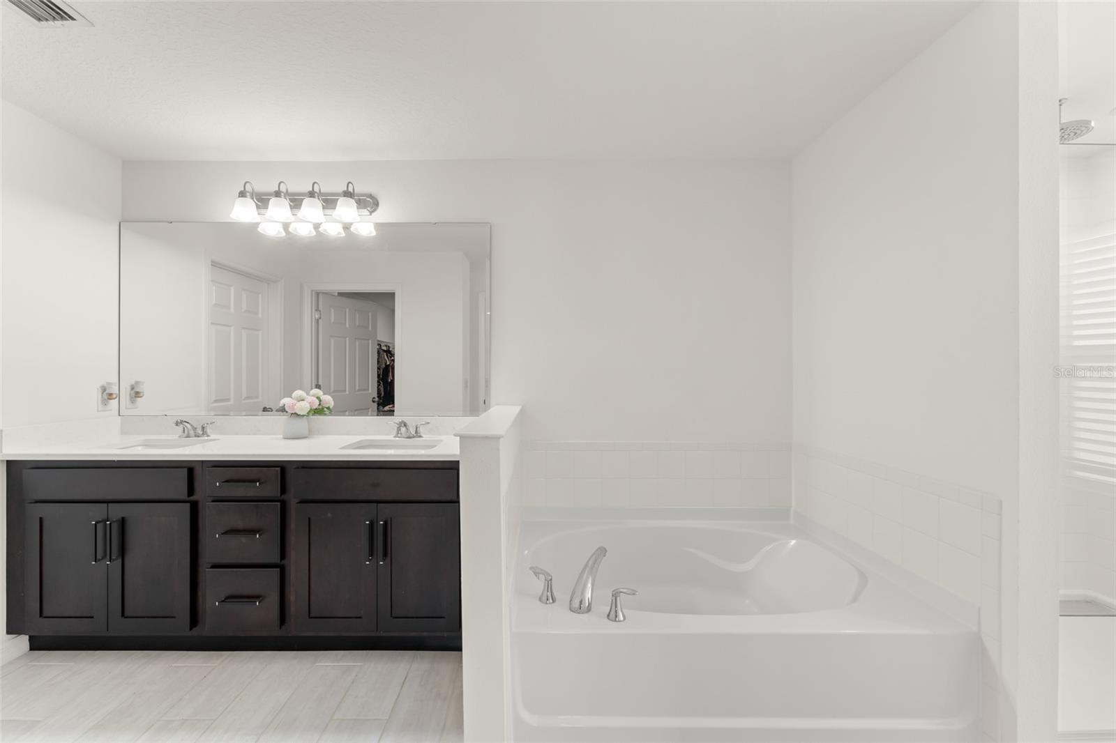 Image 33 of 61 For 1154 Chase Austin Way