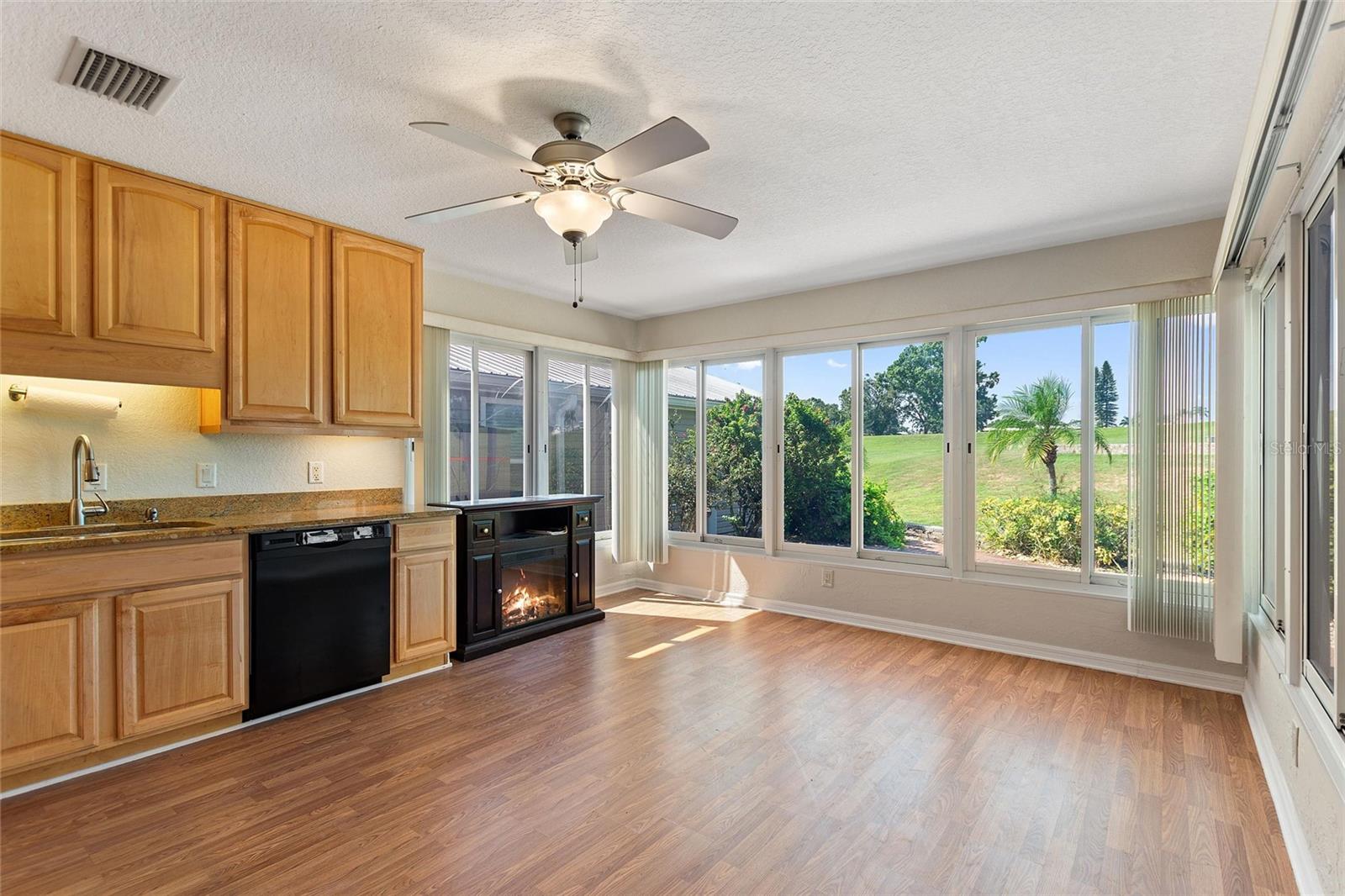 Image 14 of 49 For 1144 Deer Creek Boulevard