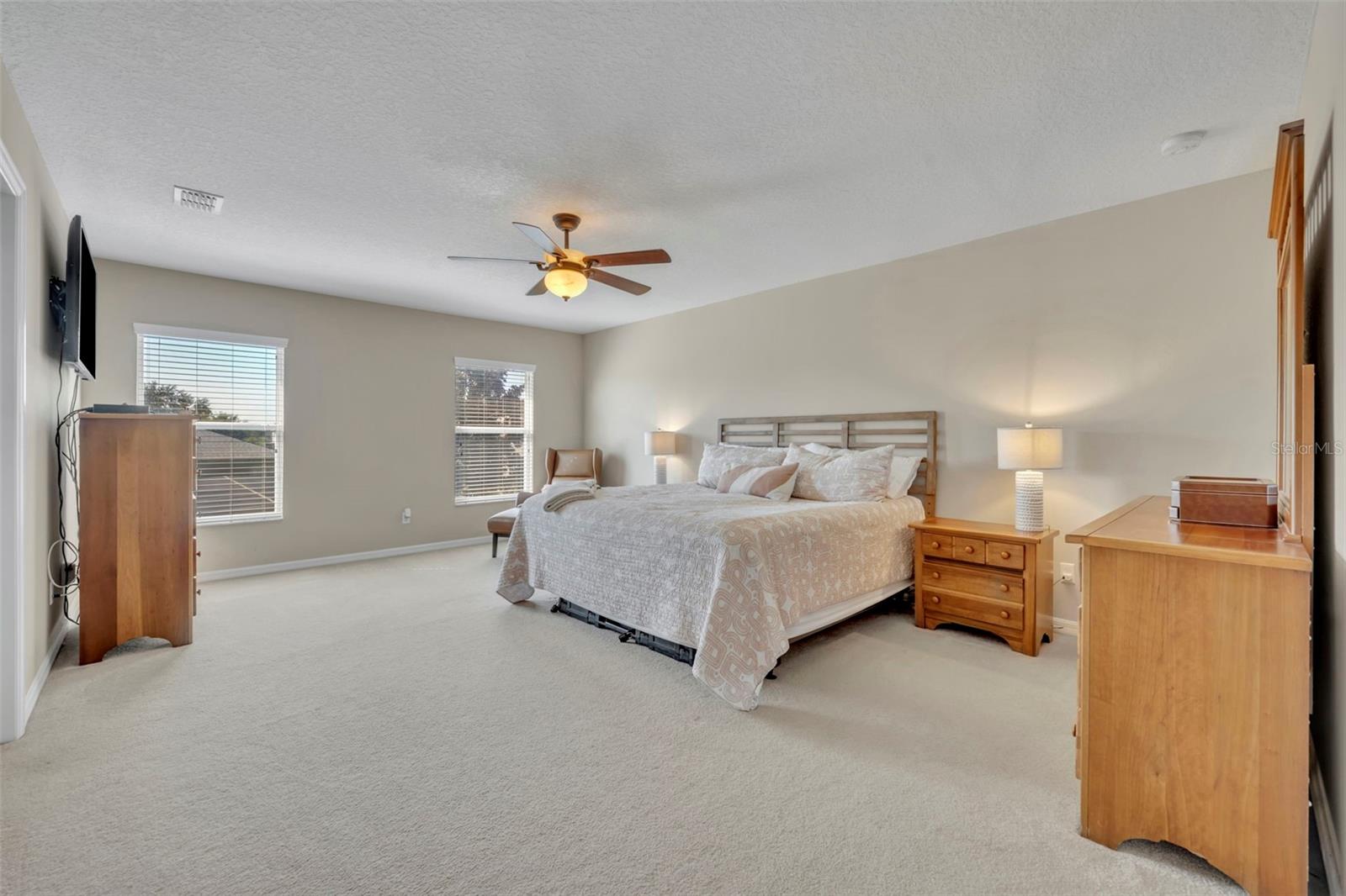 Image 18 of 41 For 2540 Black Lake Boulevard