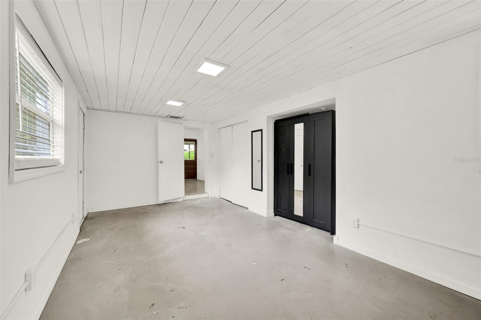 Image 11 of 20 For 300 Glenwood Avenue