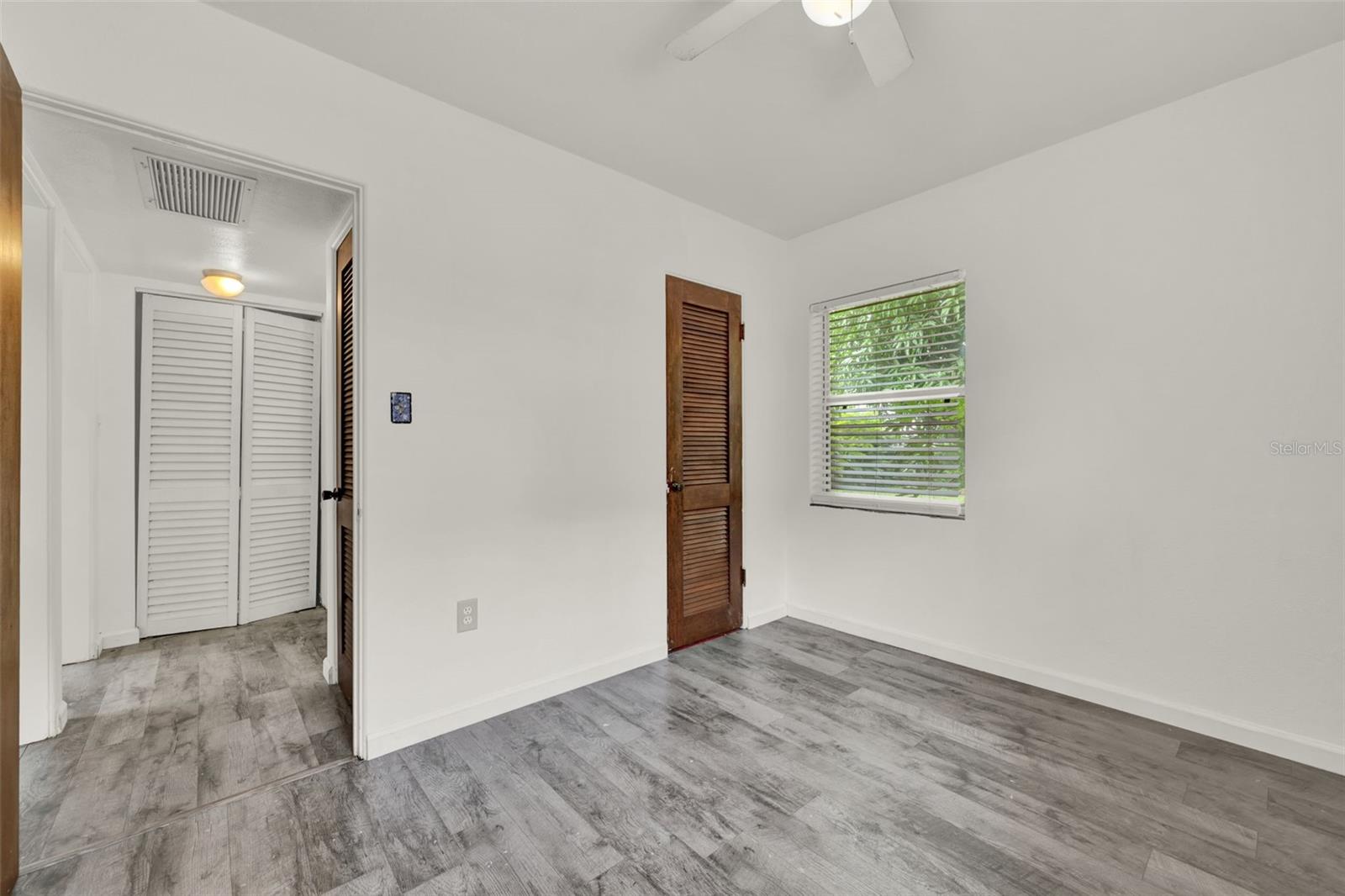 Image 17 of 20 For 300 Glenwood Avenue