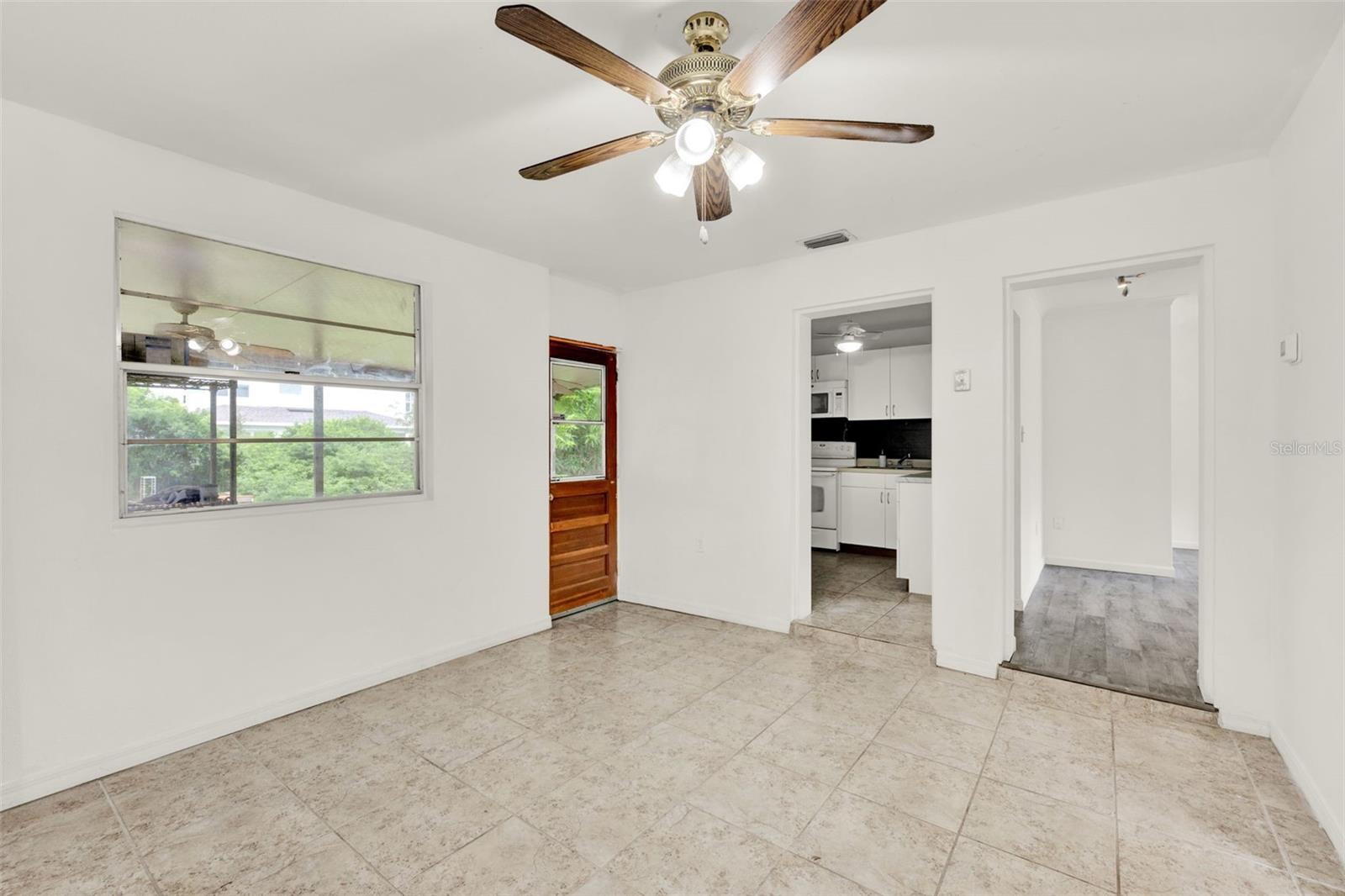 Image 8 of 20 For 300 Glenwood Avenue
