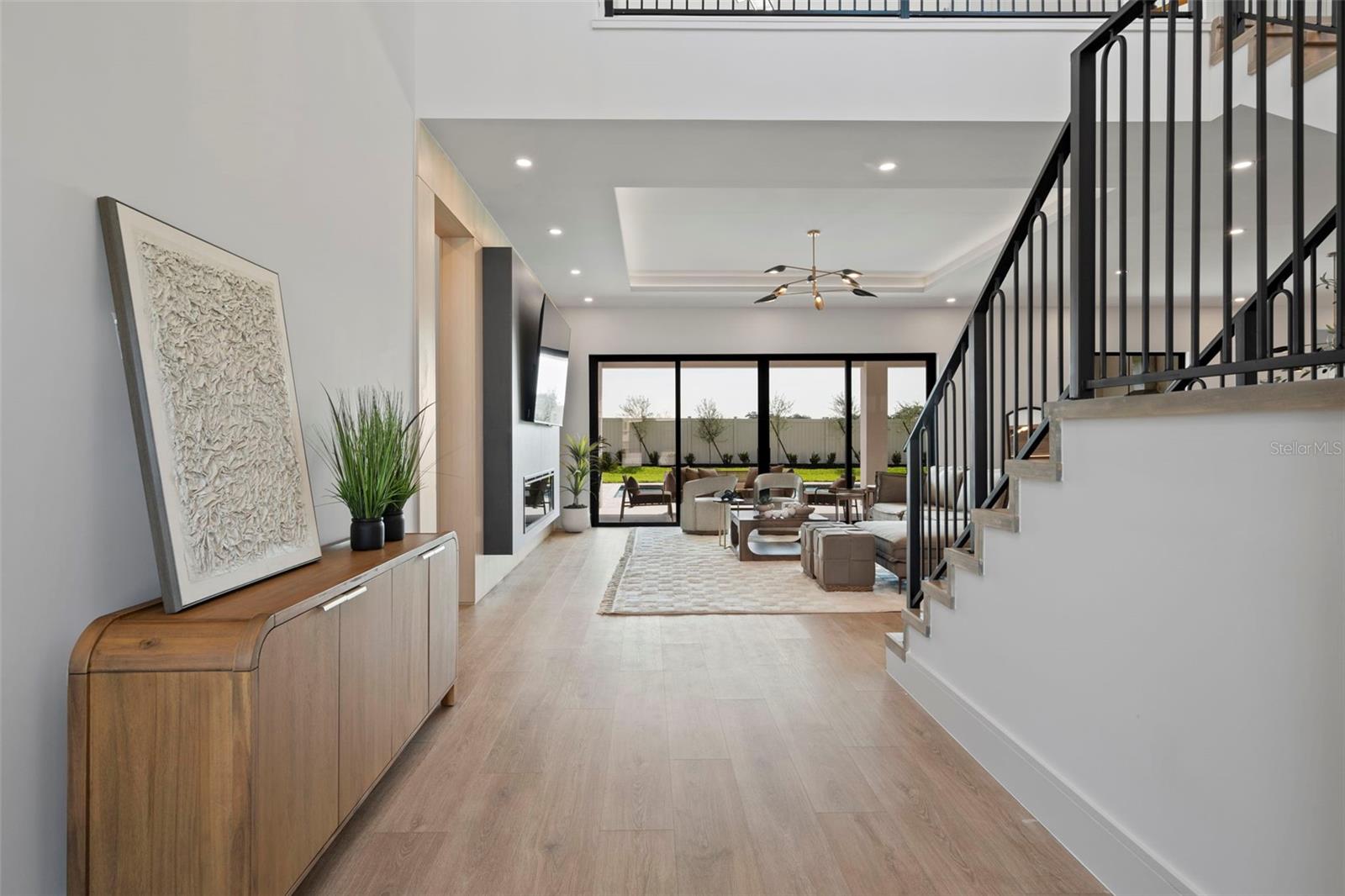 Image 10 of 70 For 4010 Isle Vista Avenue