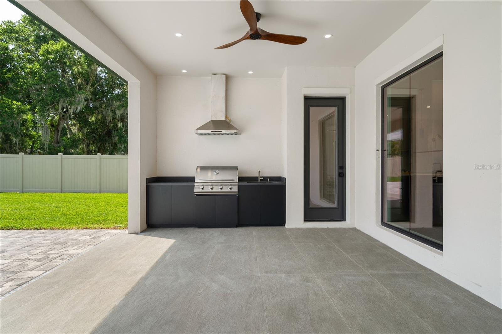 Image 40 of 70 For 4010 Isle Vista Avenue