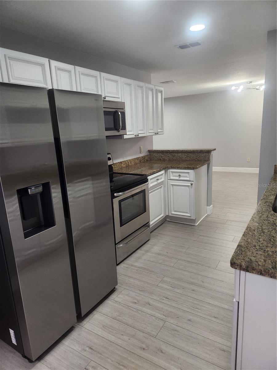 Image 3 of 10 For 7417 Sugar Bend Drive 7417