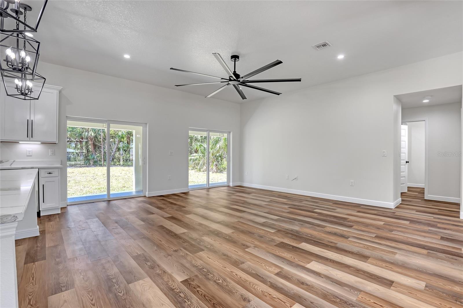 Image 11 of 57 For 4065 Fawn Lake Boulevard