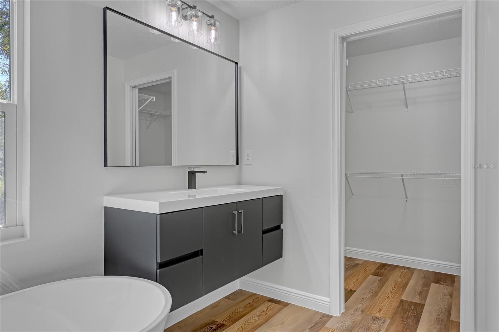 Image 30 of 57 For 4065 Fawn Lake Boulevard