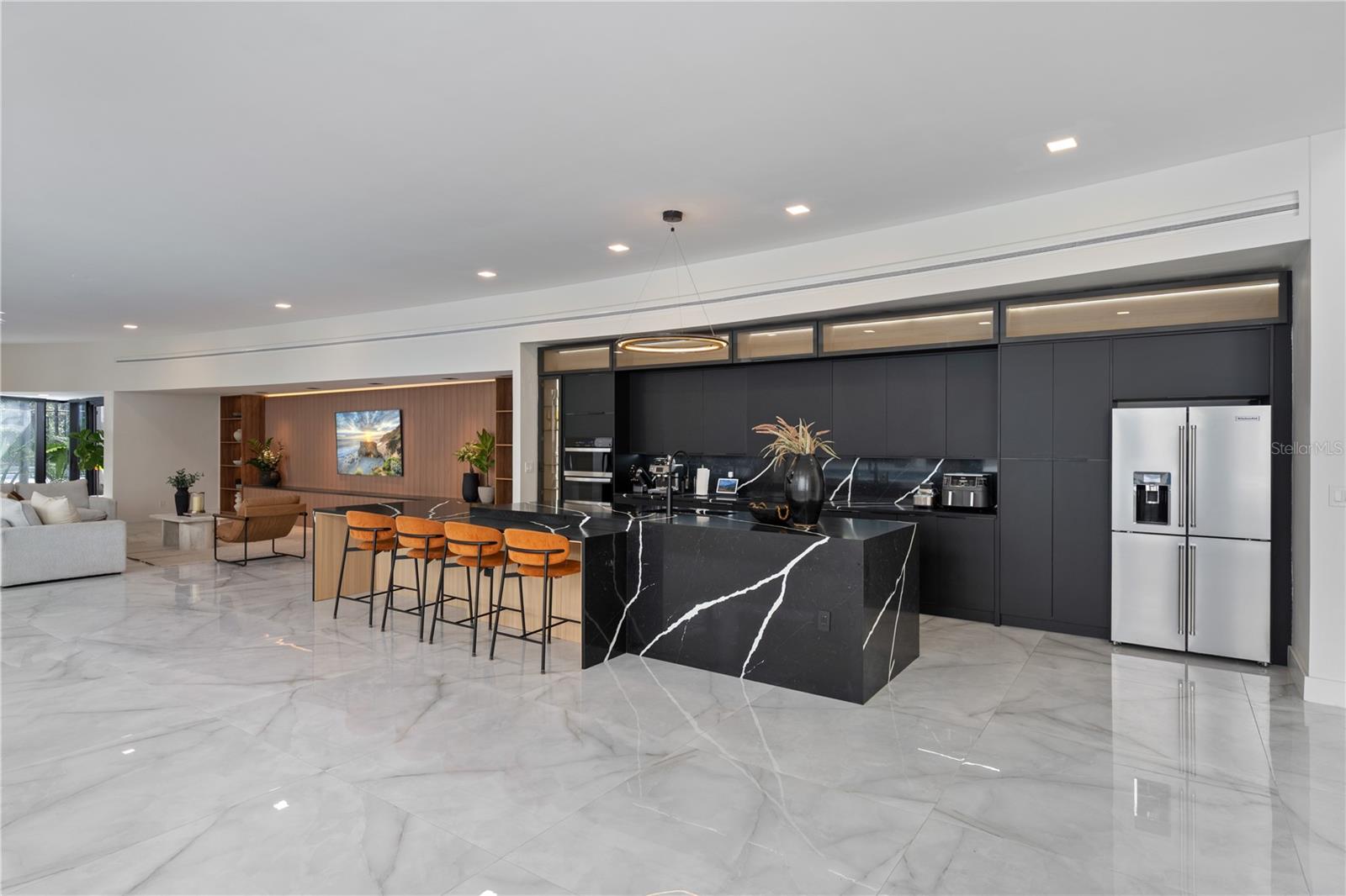 Image 16 of 65 For 808 Sweetwater Club Boulevard