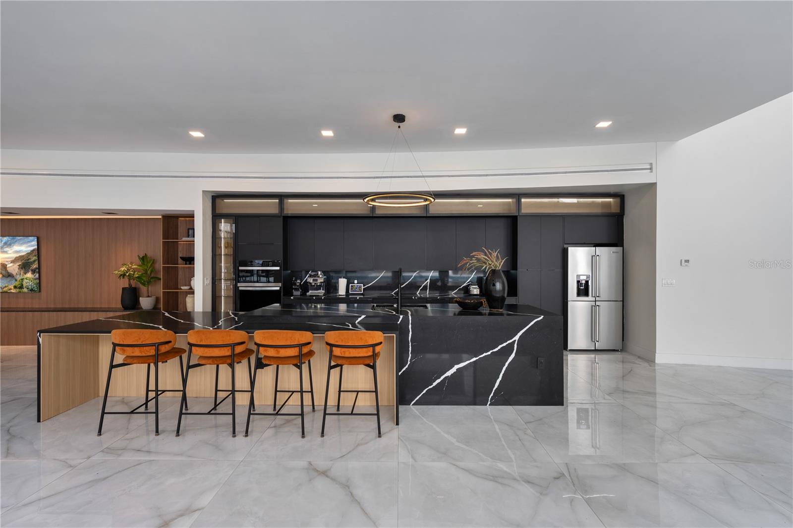 Image 17 of 65 For 808 Sweetwater Club Boulevard
