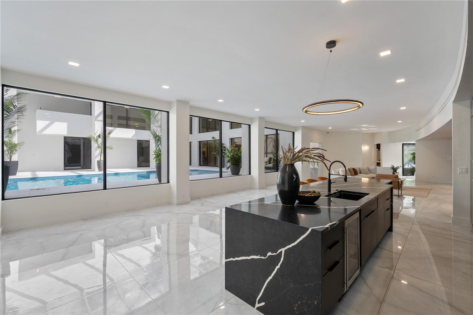 Image 19 of 65 For 808 Sweetwater Club Boulevard